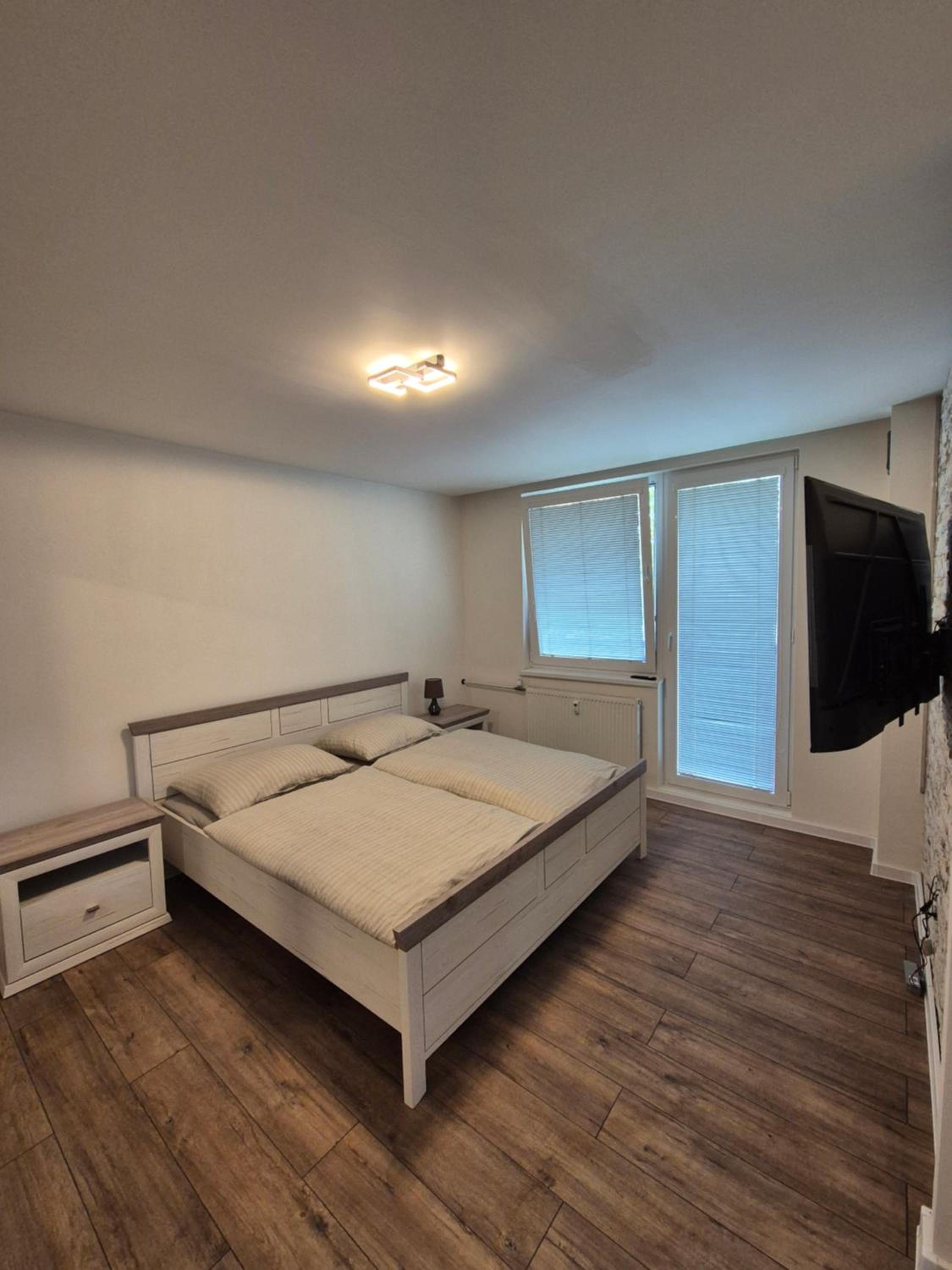 One-Bedroom Apartment photo 2