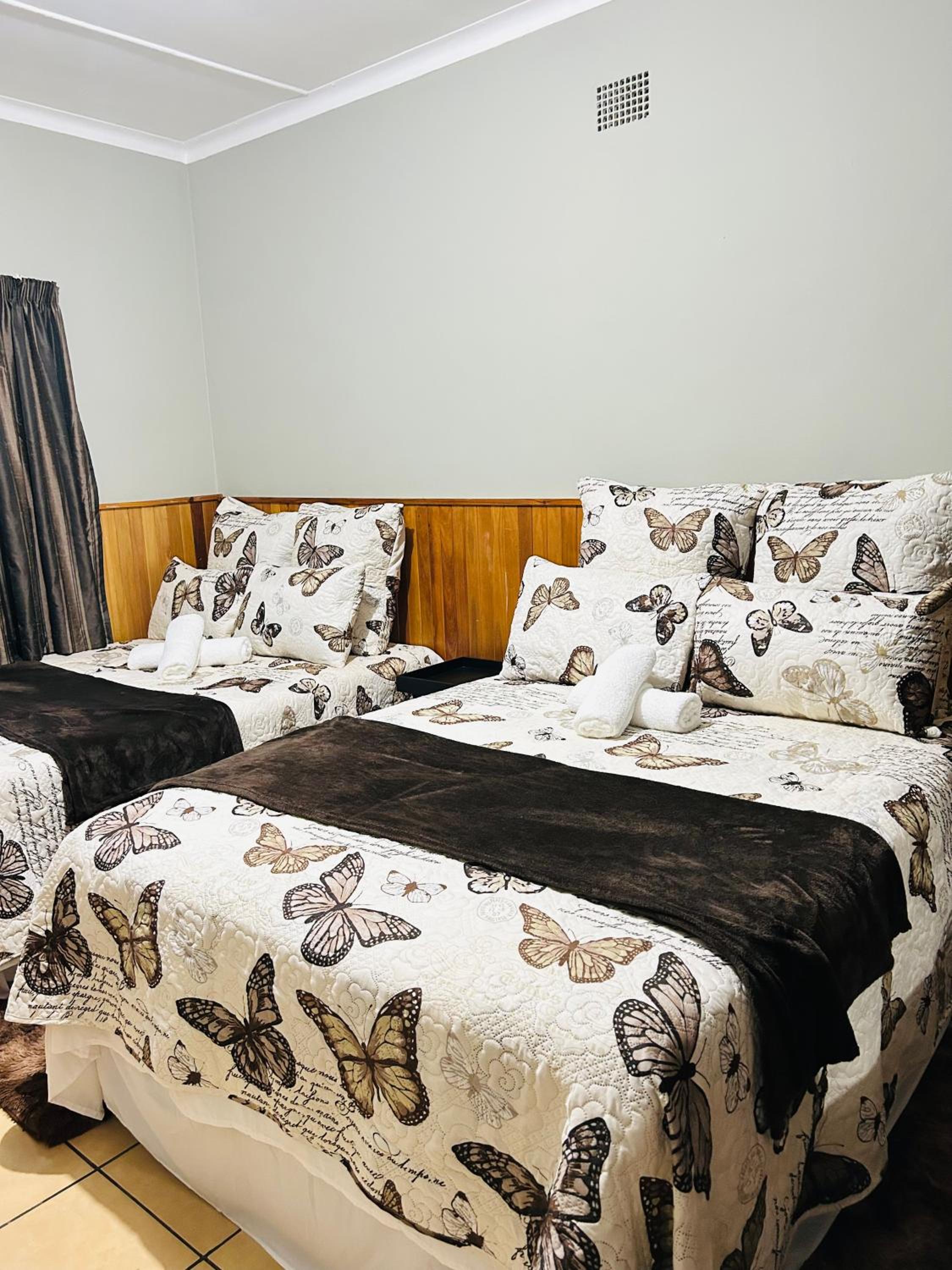 Standard Twin Room photo 3