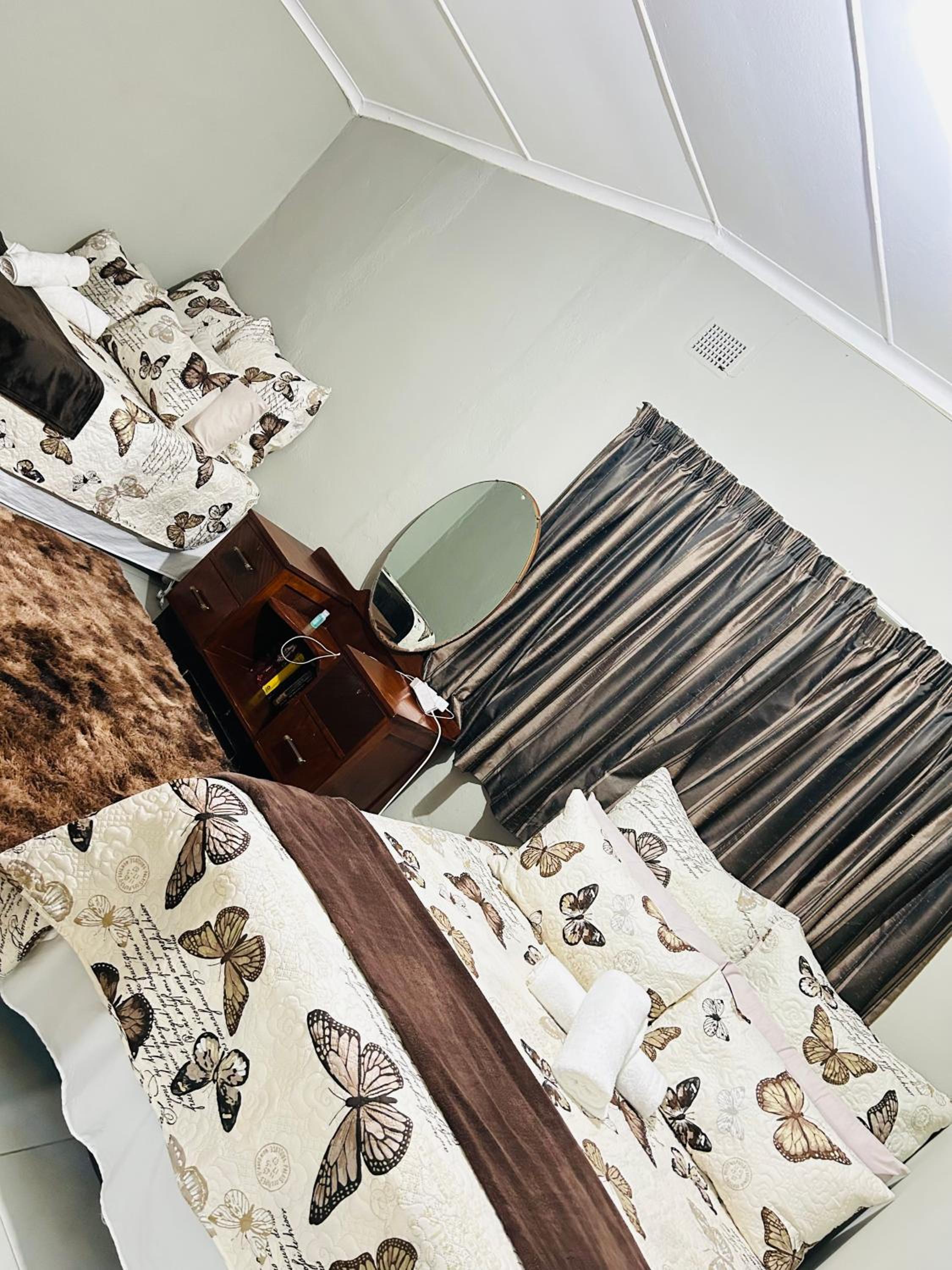 Standard Twin Room photo 3