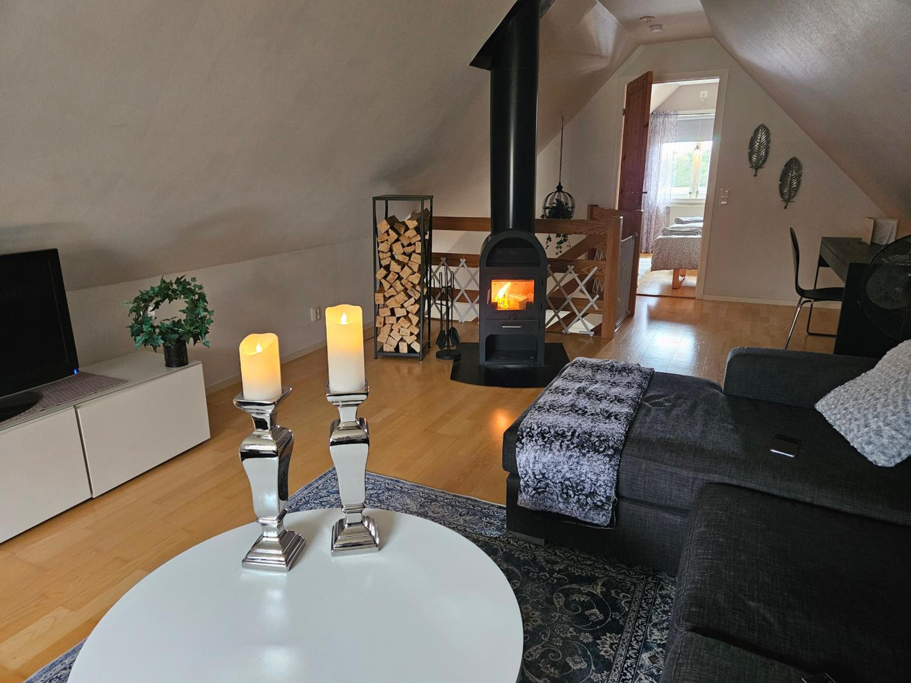 One-Bedroom House photo 1