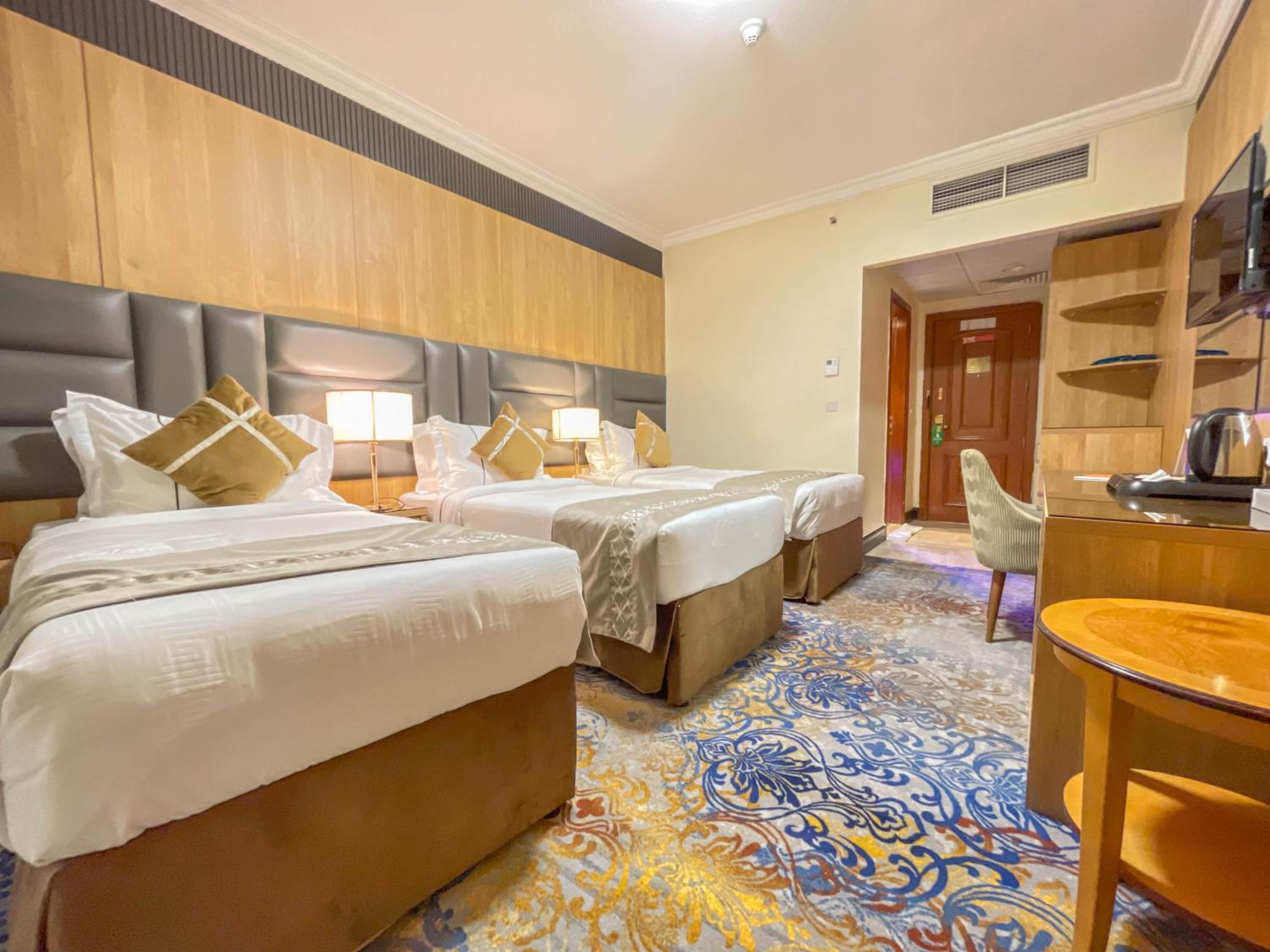 Standard Triple Room photo 2
