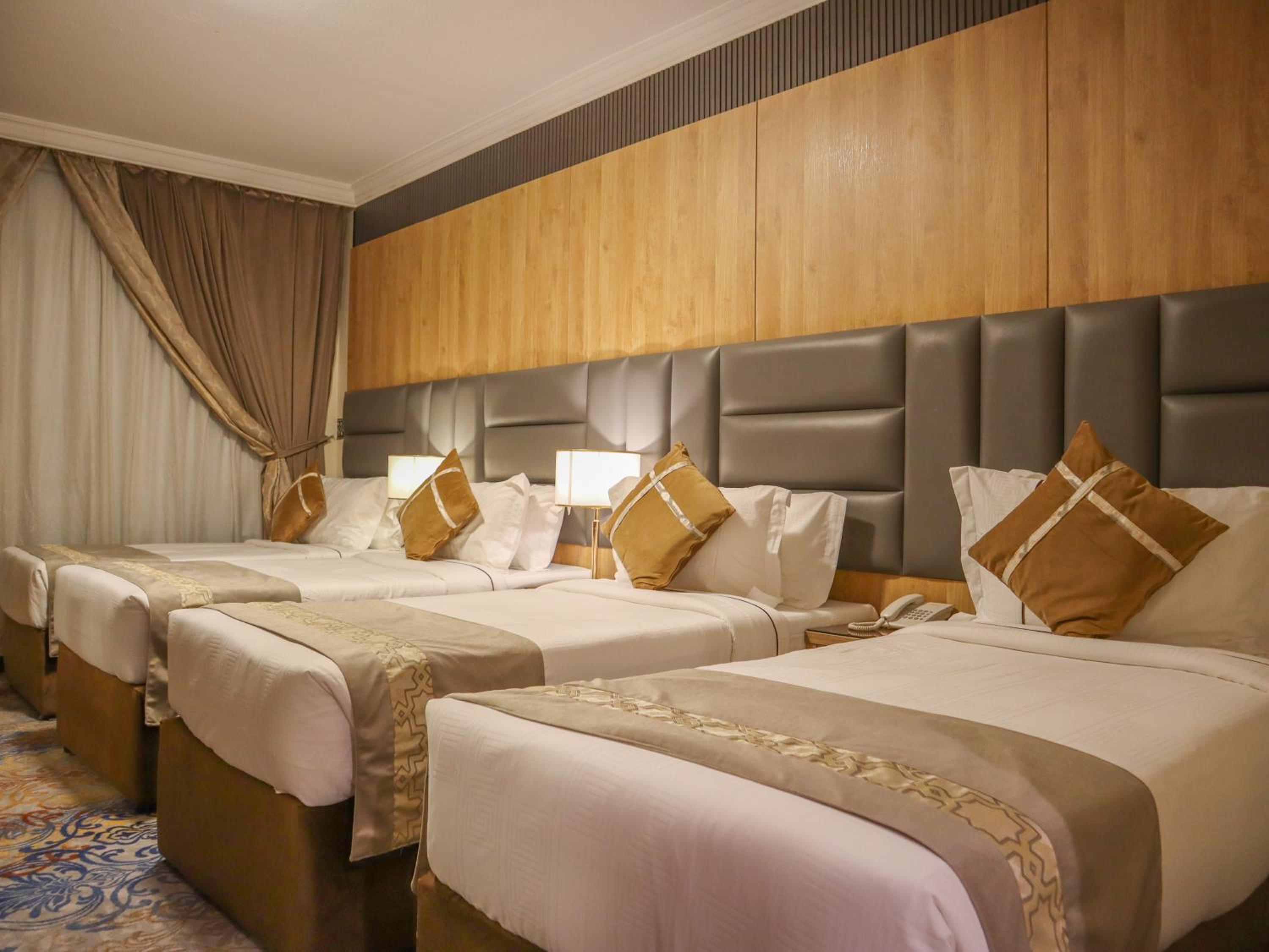 Standard Quadruple Room photo 3