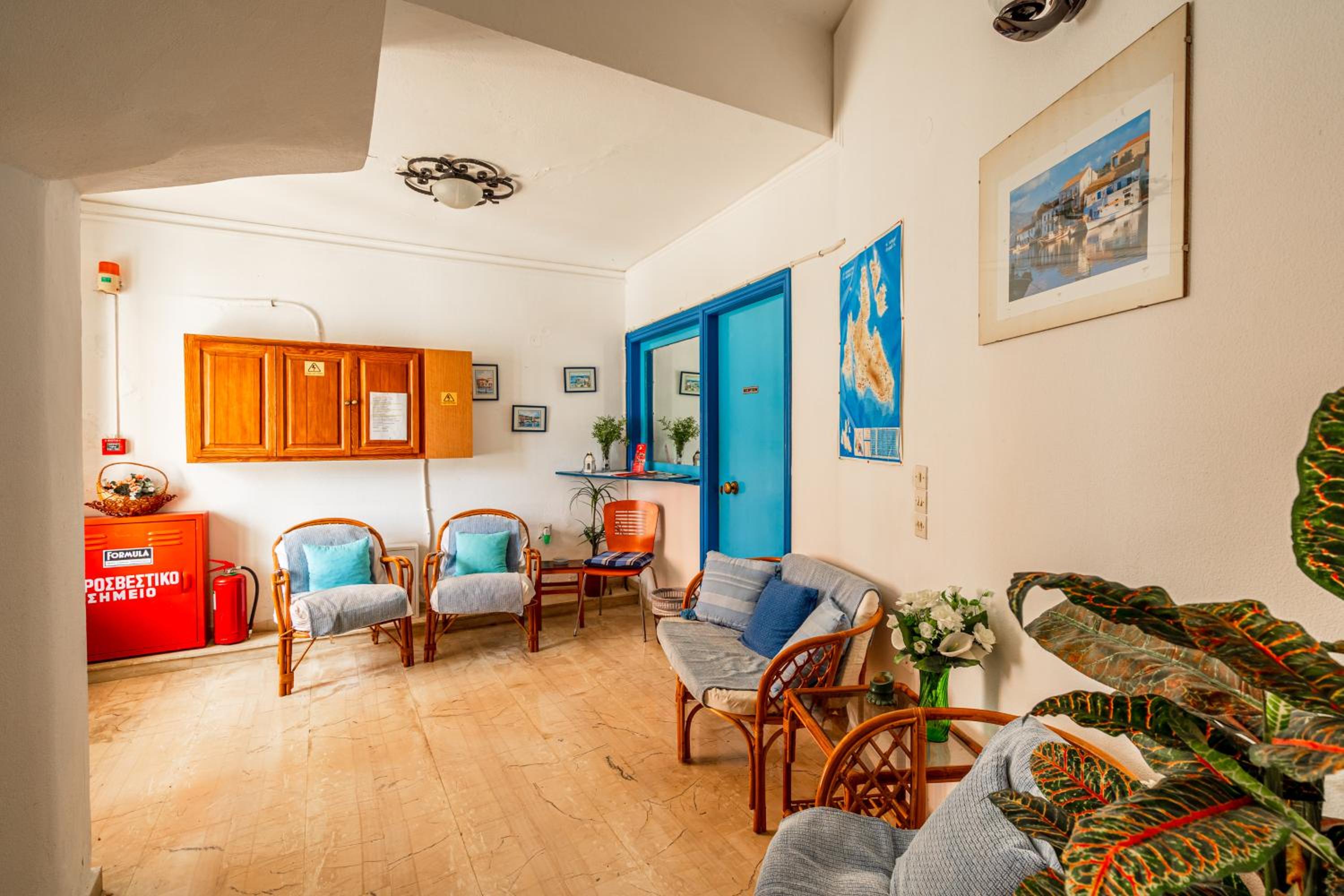 Classic Apartment photo 2