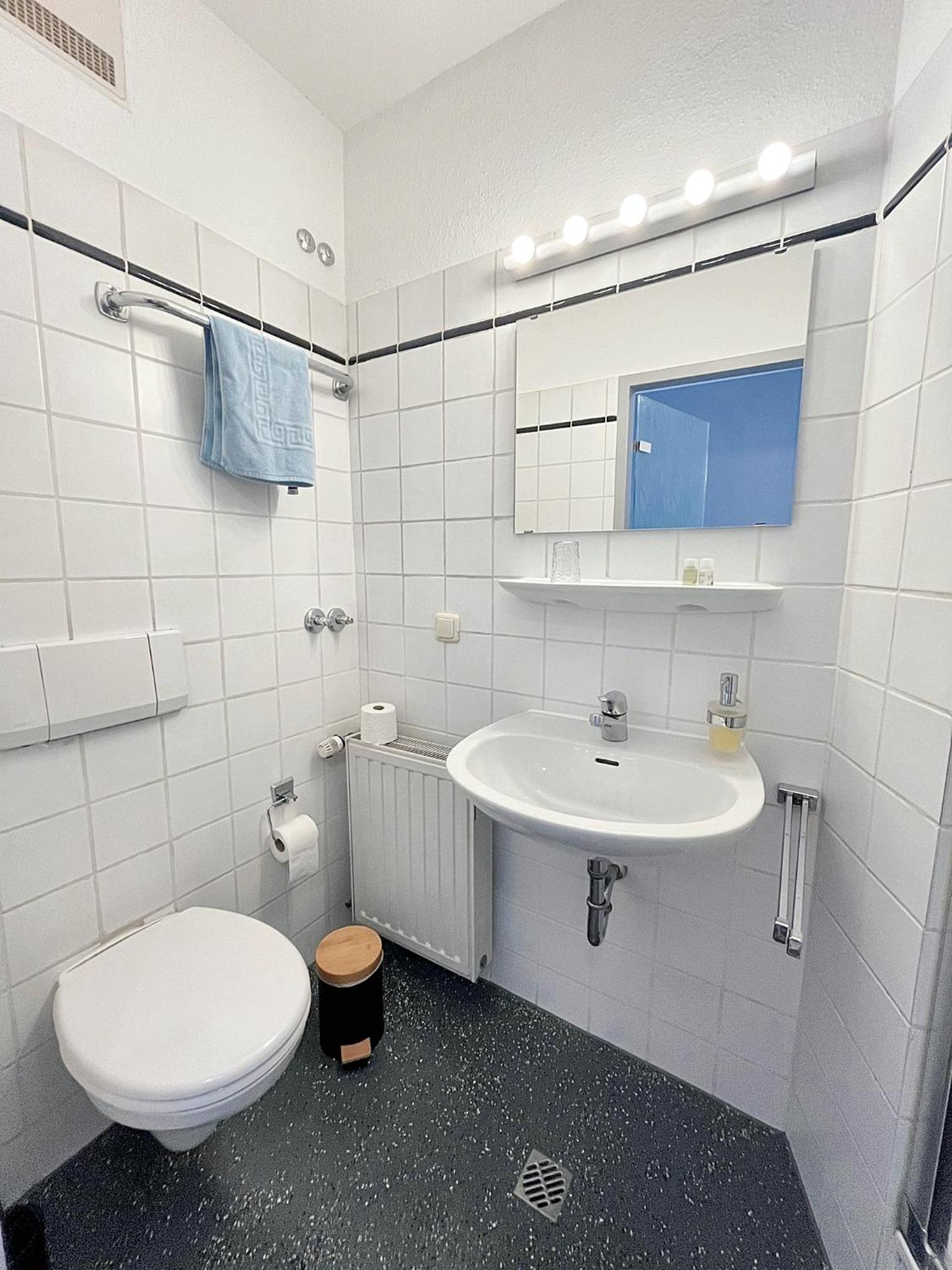 Single Room photo 2