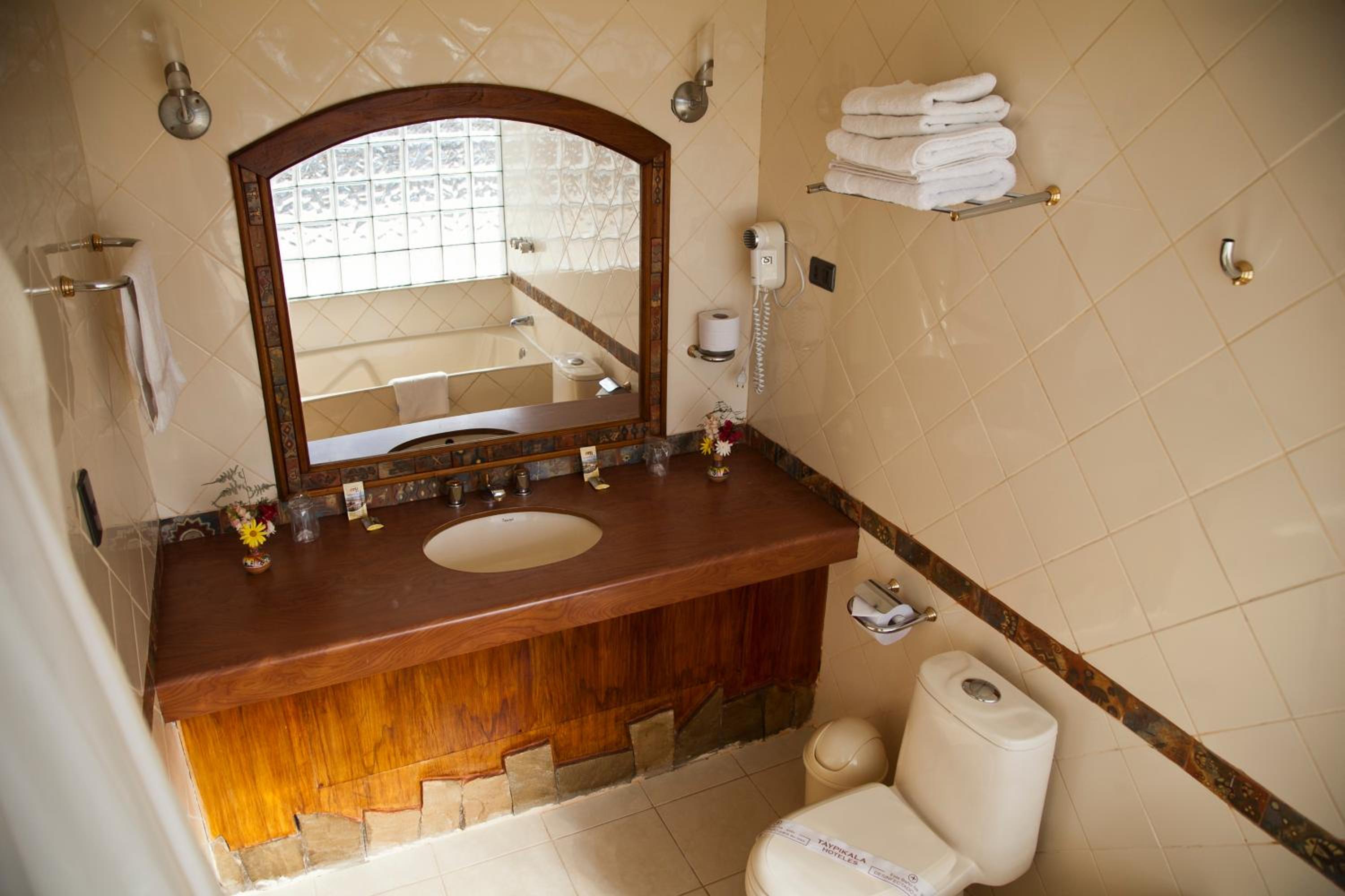 Standard Double or Twin Room - Photo 14