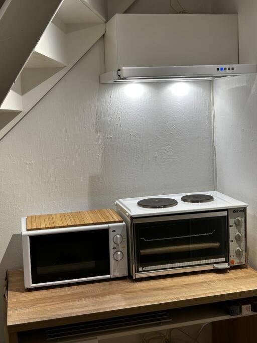 One-Bedroom Apartment photo 2