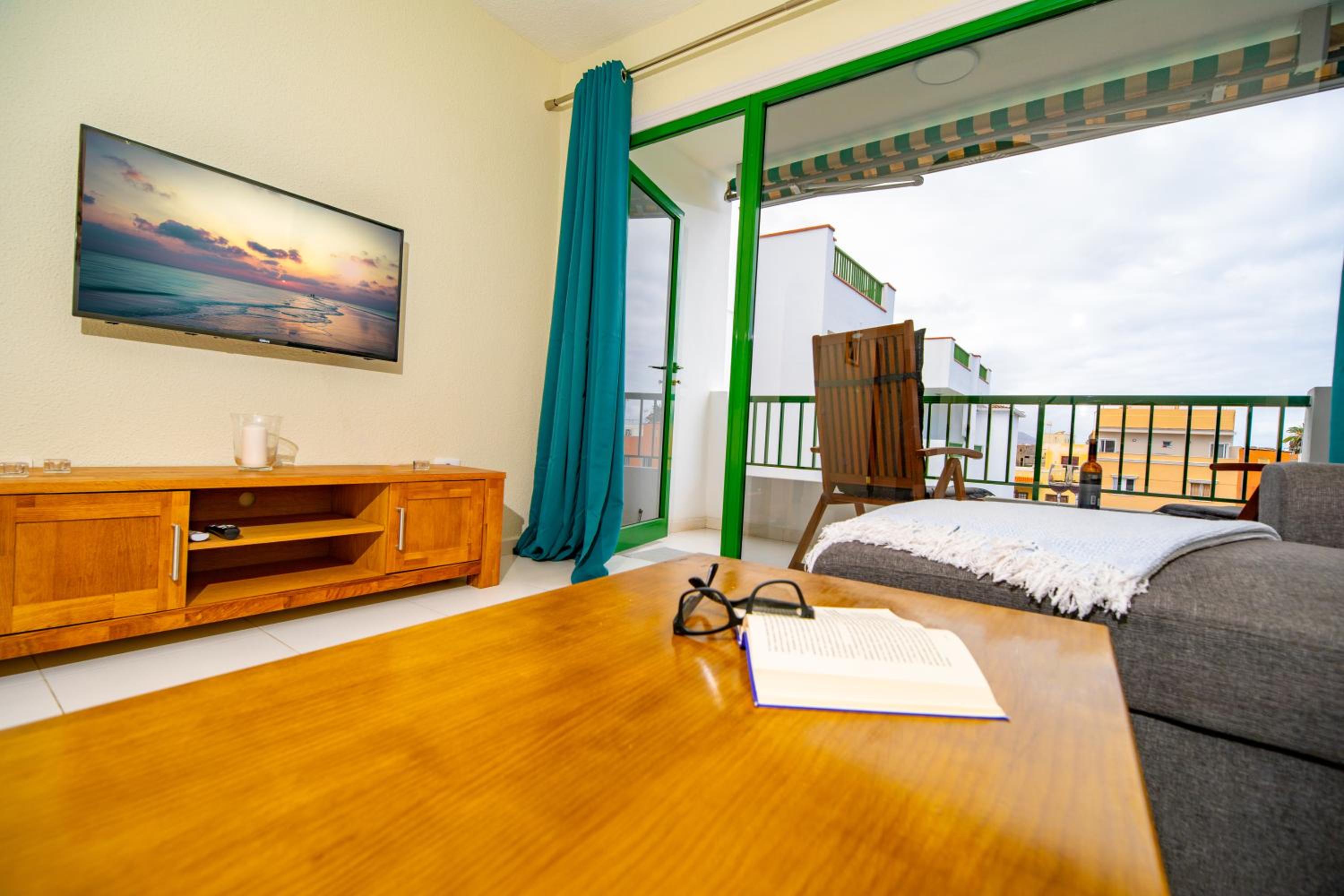 One-Bedroom Apartment photo 2