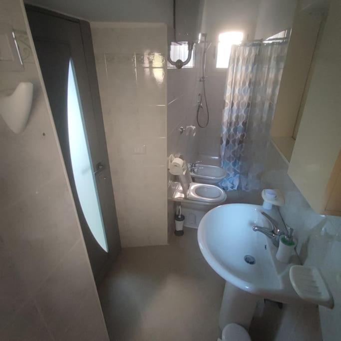 One-Bedroom Apartment with Balcony photo 2