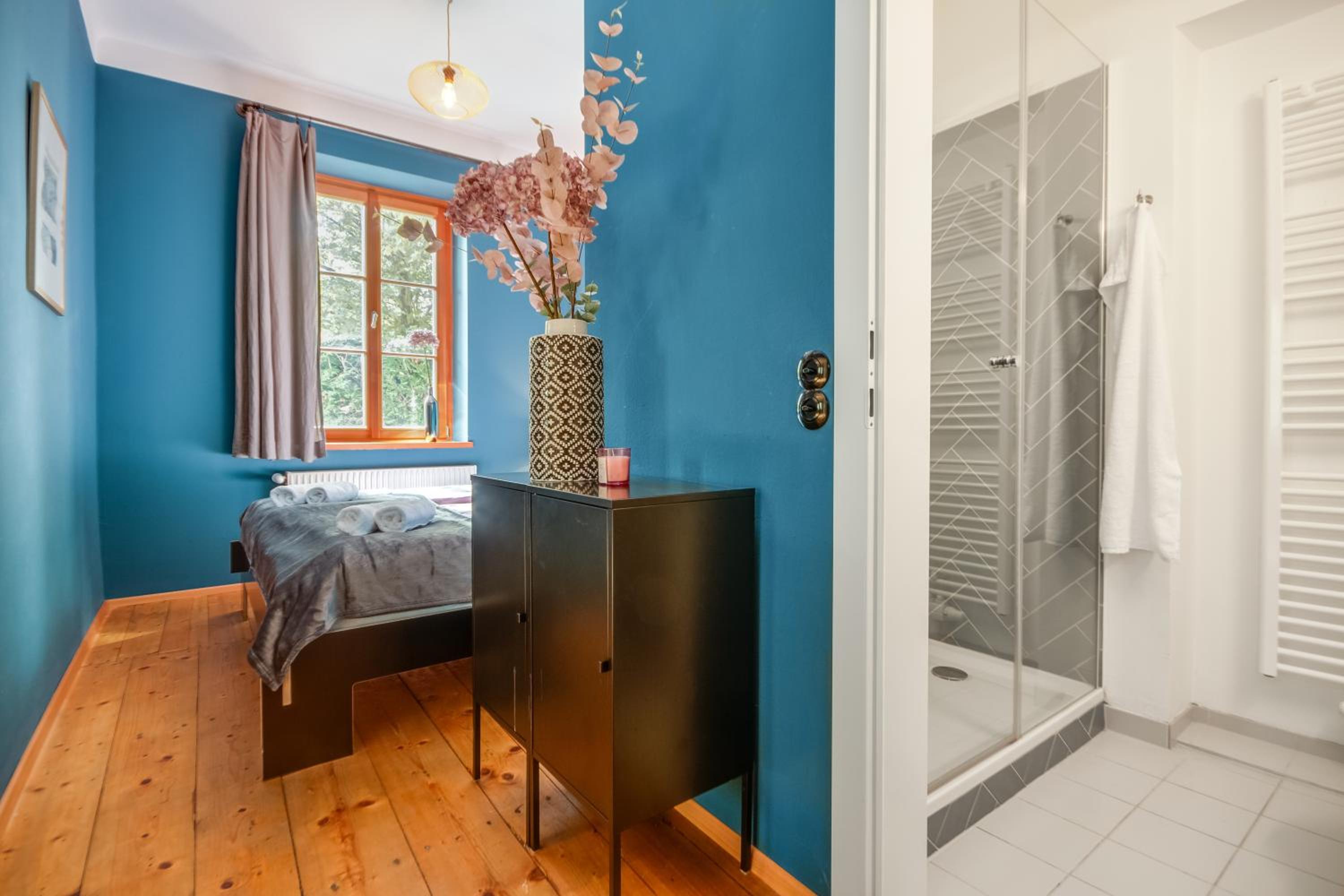 Deluxe One-Bedroom Apartment with Garden View photo 1