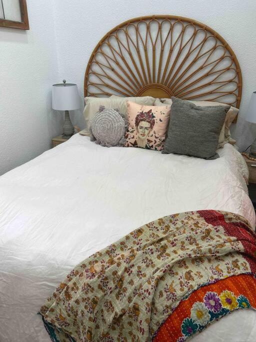 One-Bedroom House photo 1