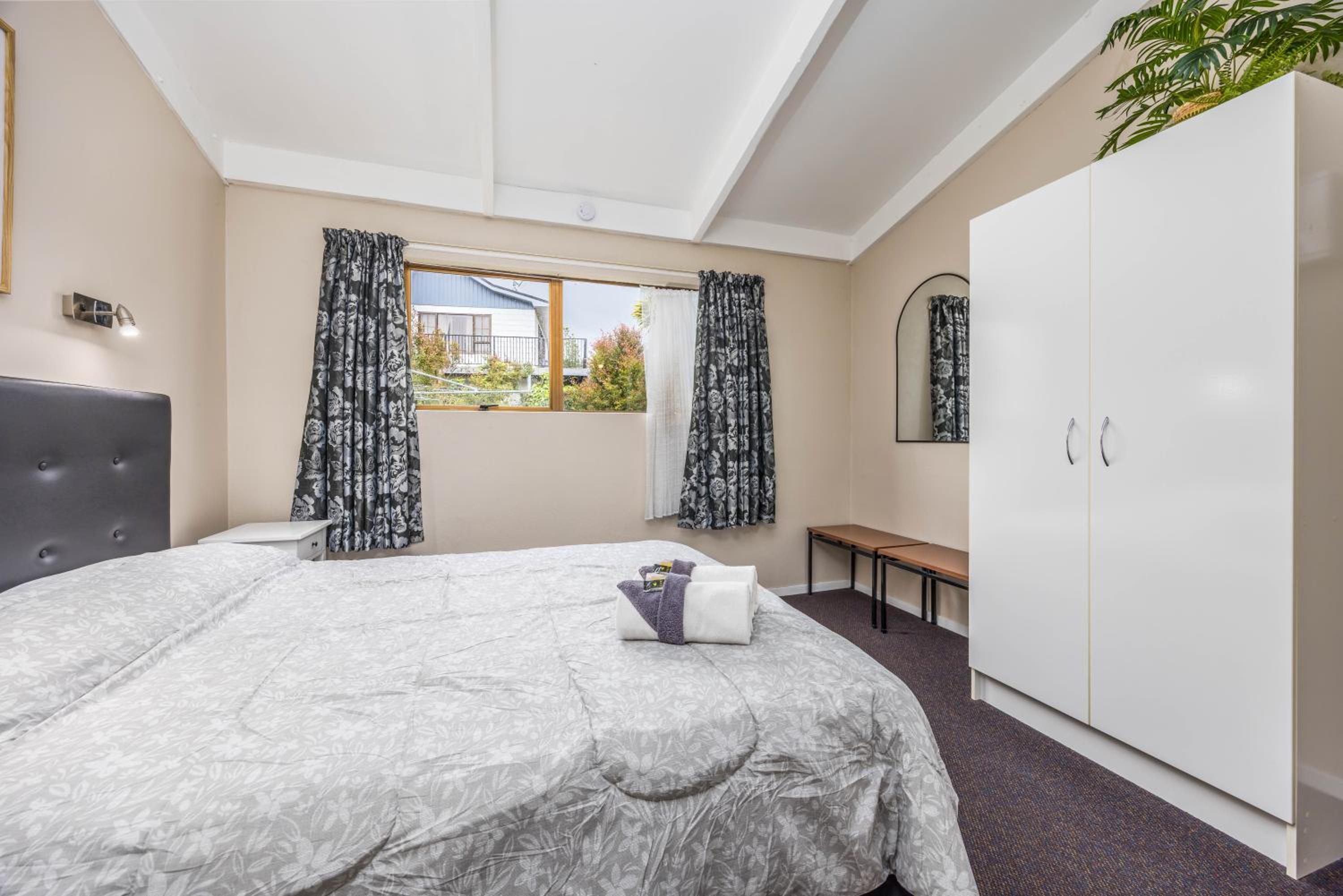 Double or Twin Room with Bathroom - Photo 16
