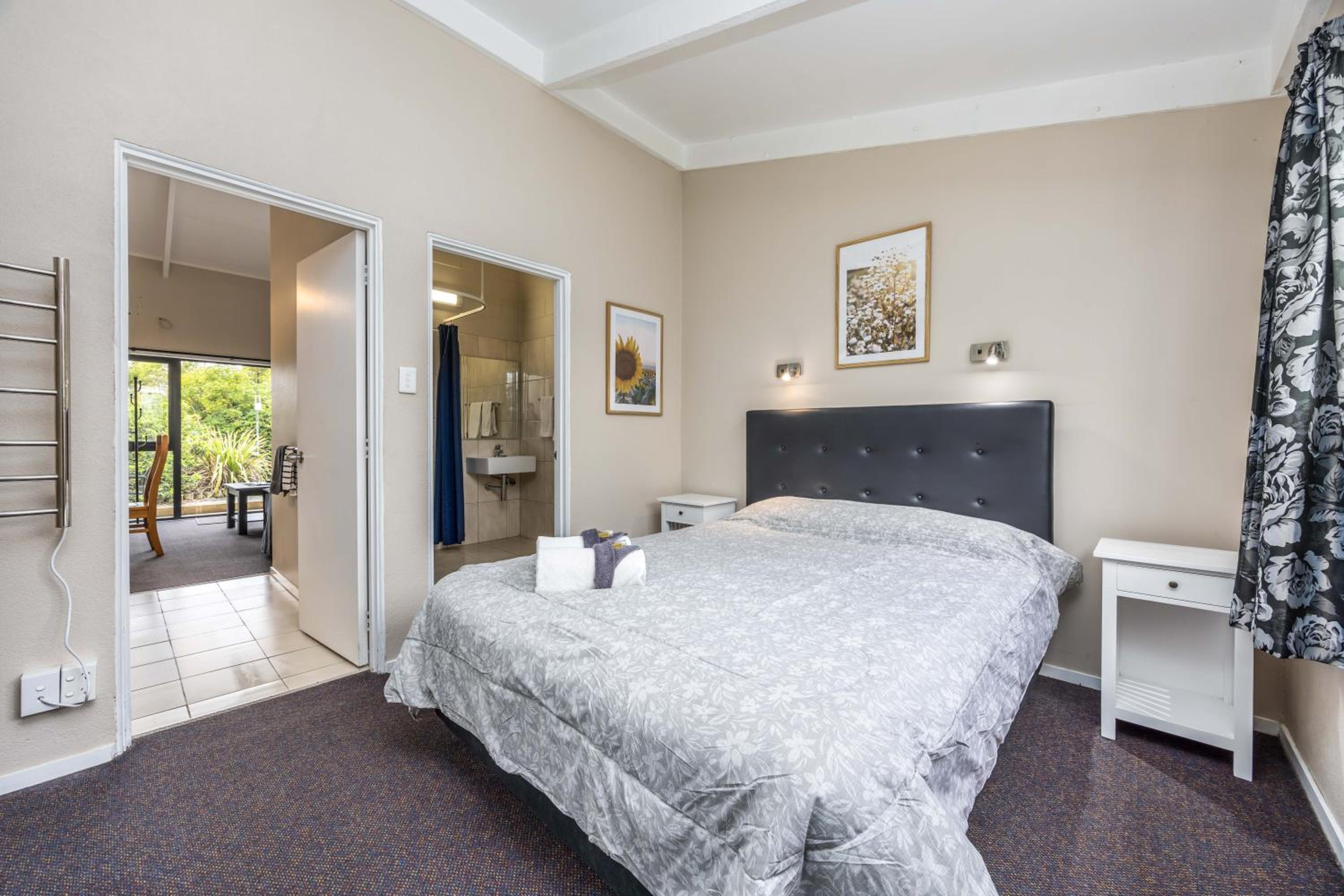 Double or Twin Room with Bathroom - Photo 9
