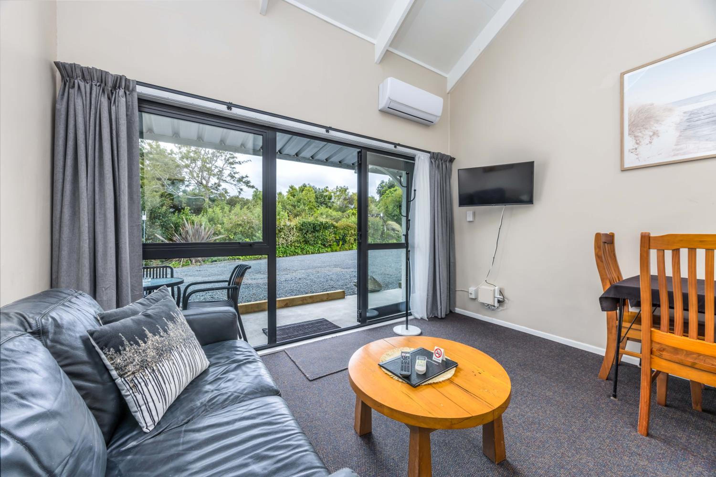 Double or Twin Room - Photo 17