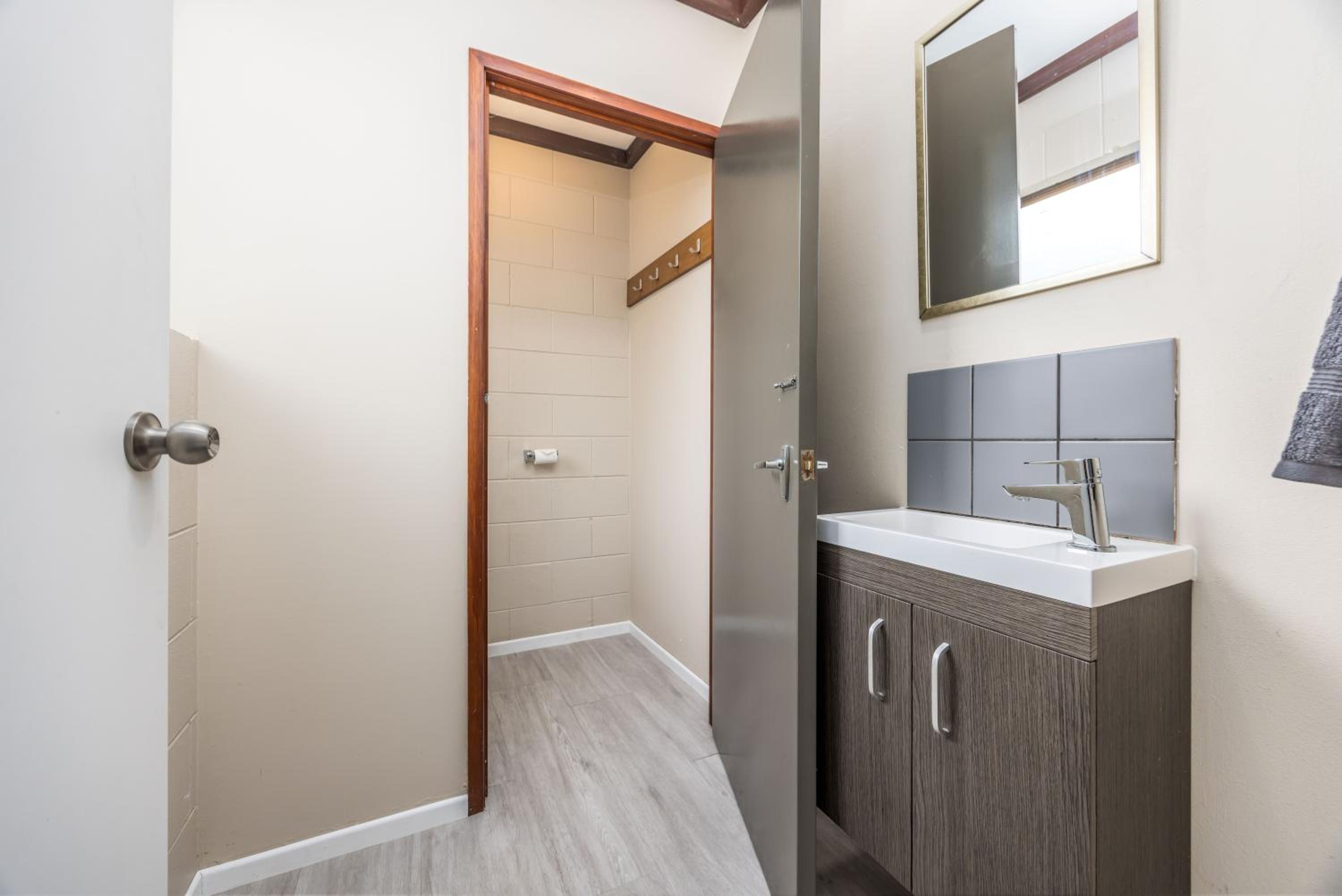 Four-Bedroom Apartment - Photo 40