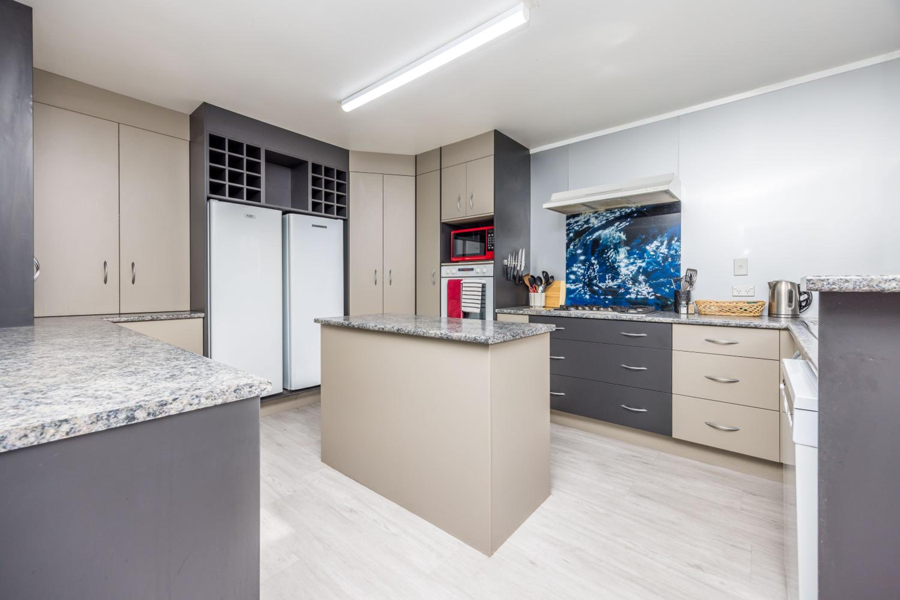 Four-Bedroom Apartment - Photo 25