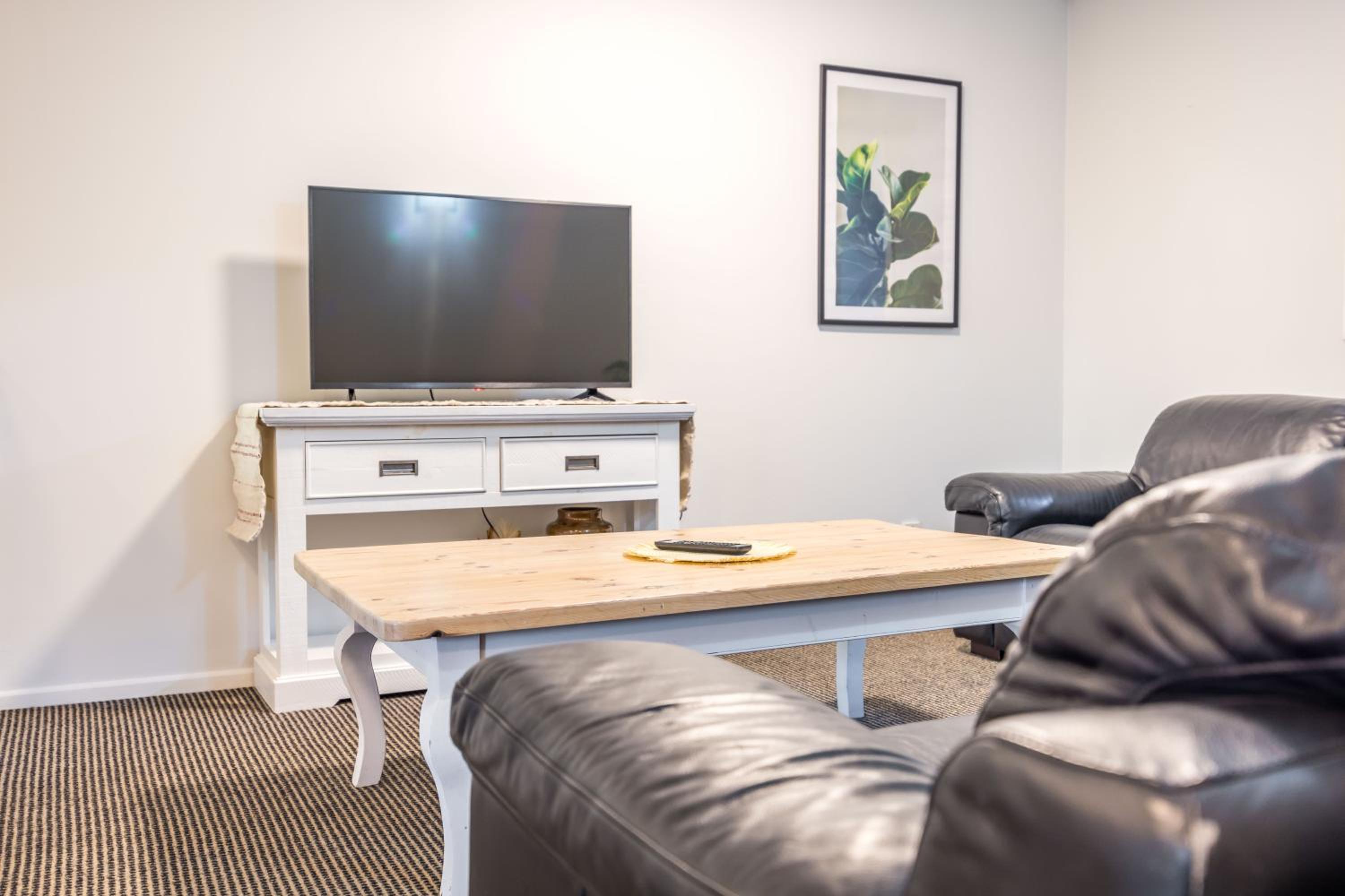 Four-Bedroom Apartment - Photo 26