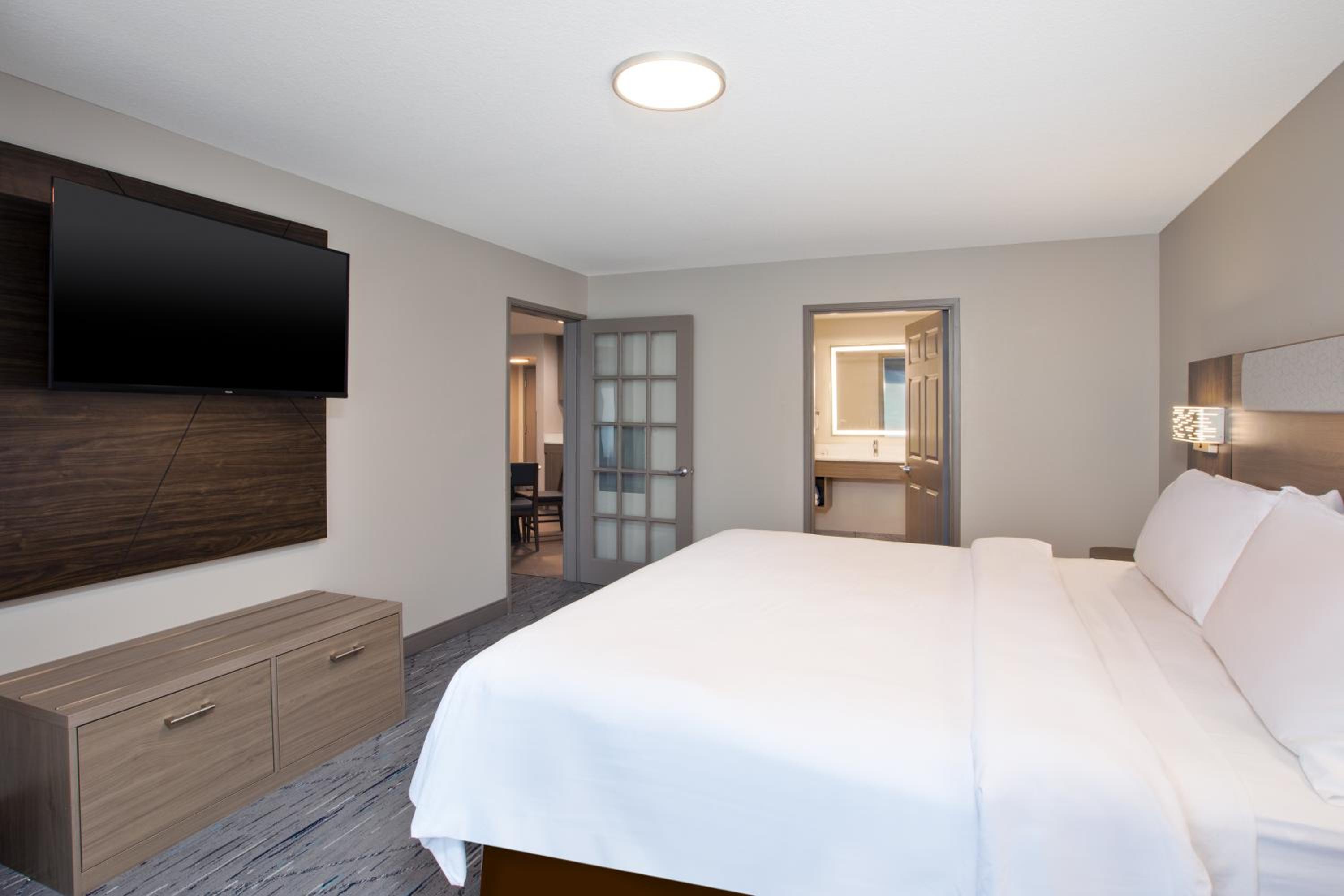 King Suite - Photo 1