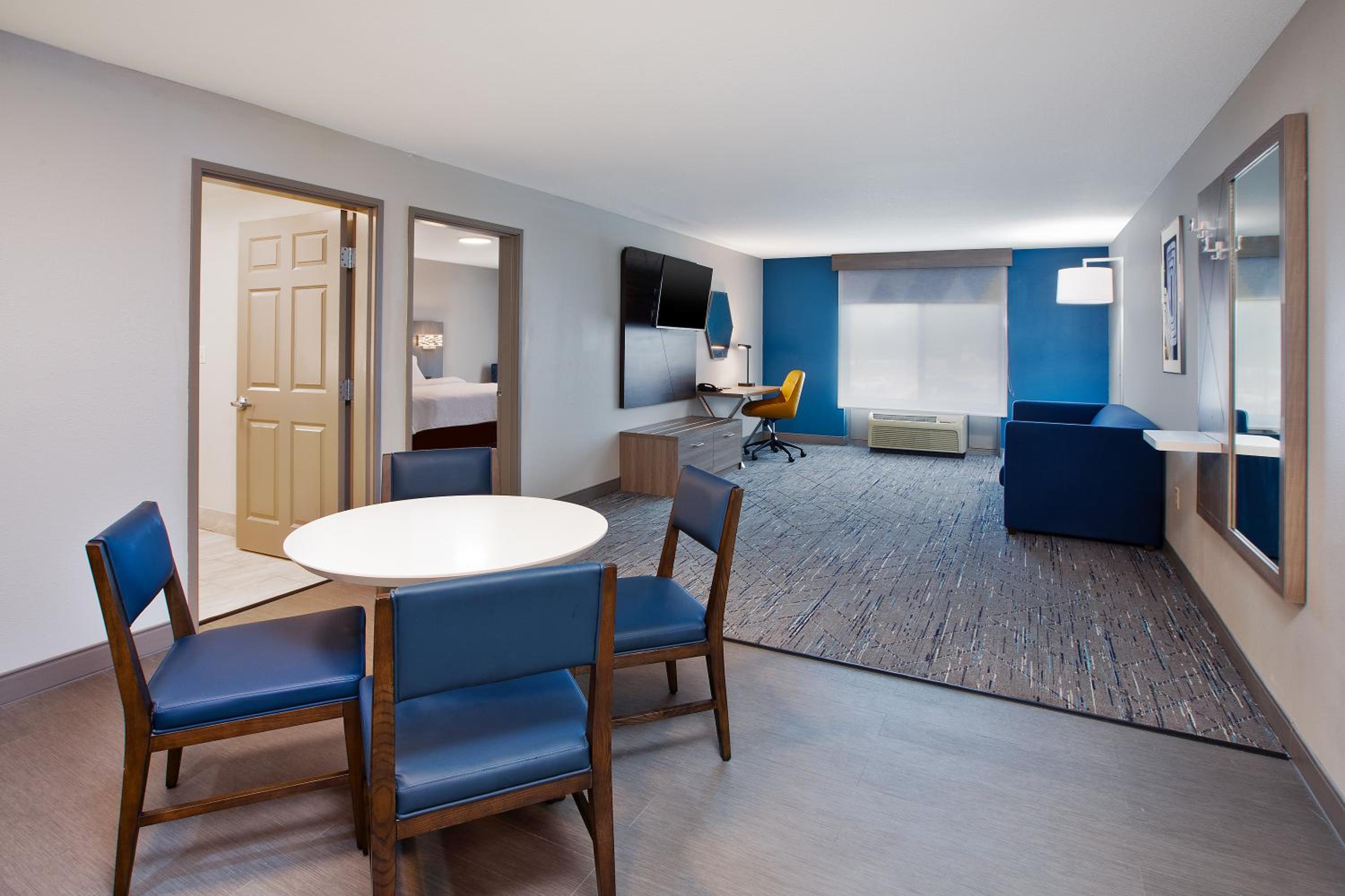 Premium Room - Photo 4