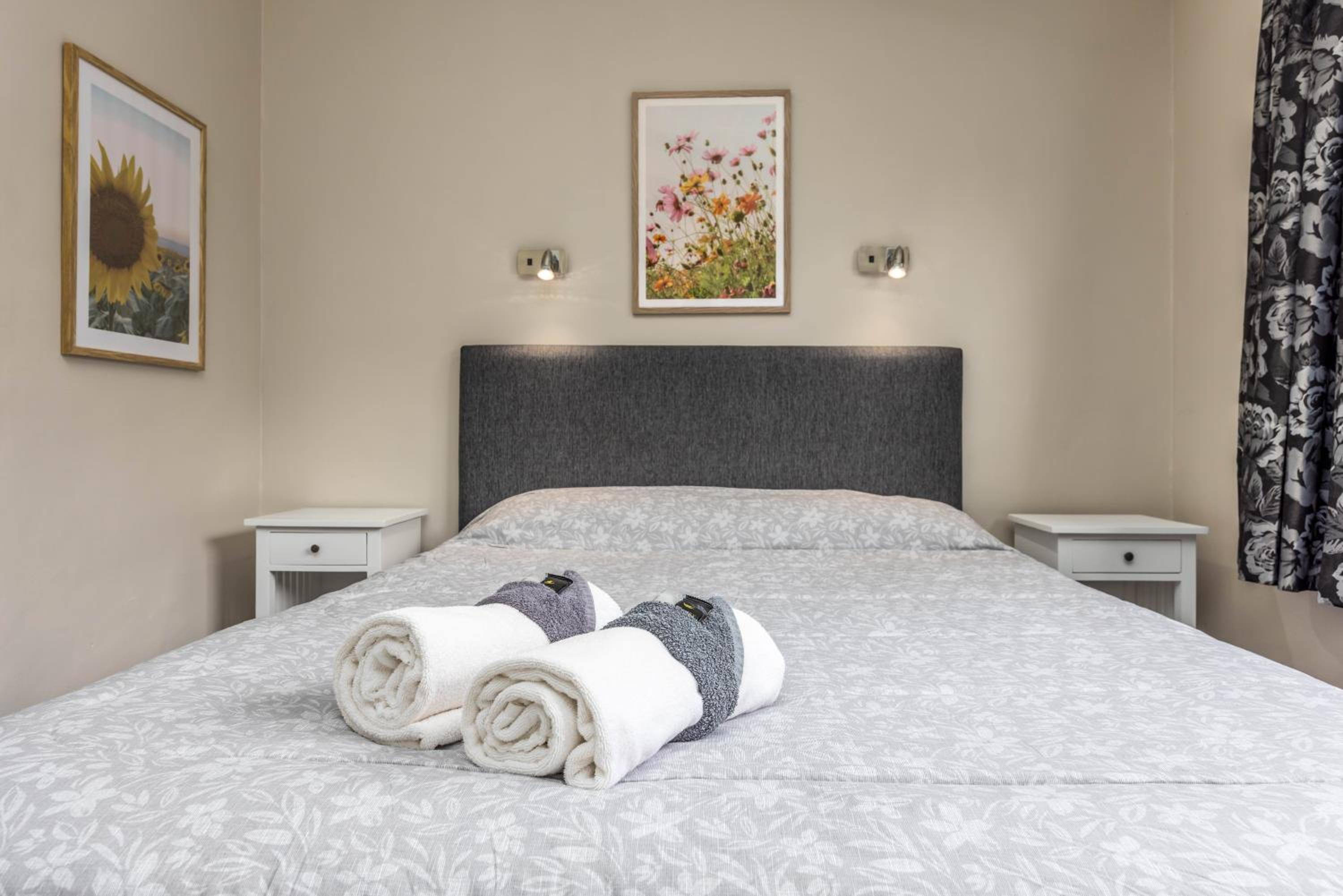 Queen Room - Photo 9