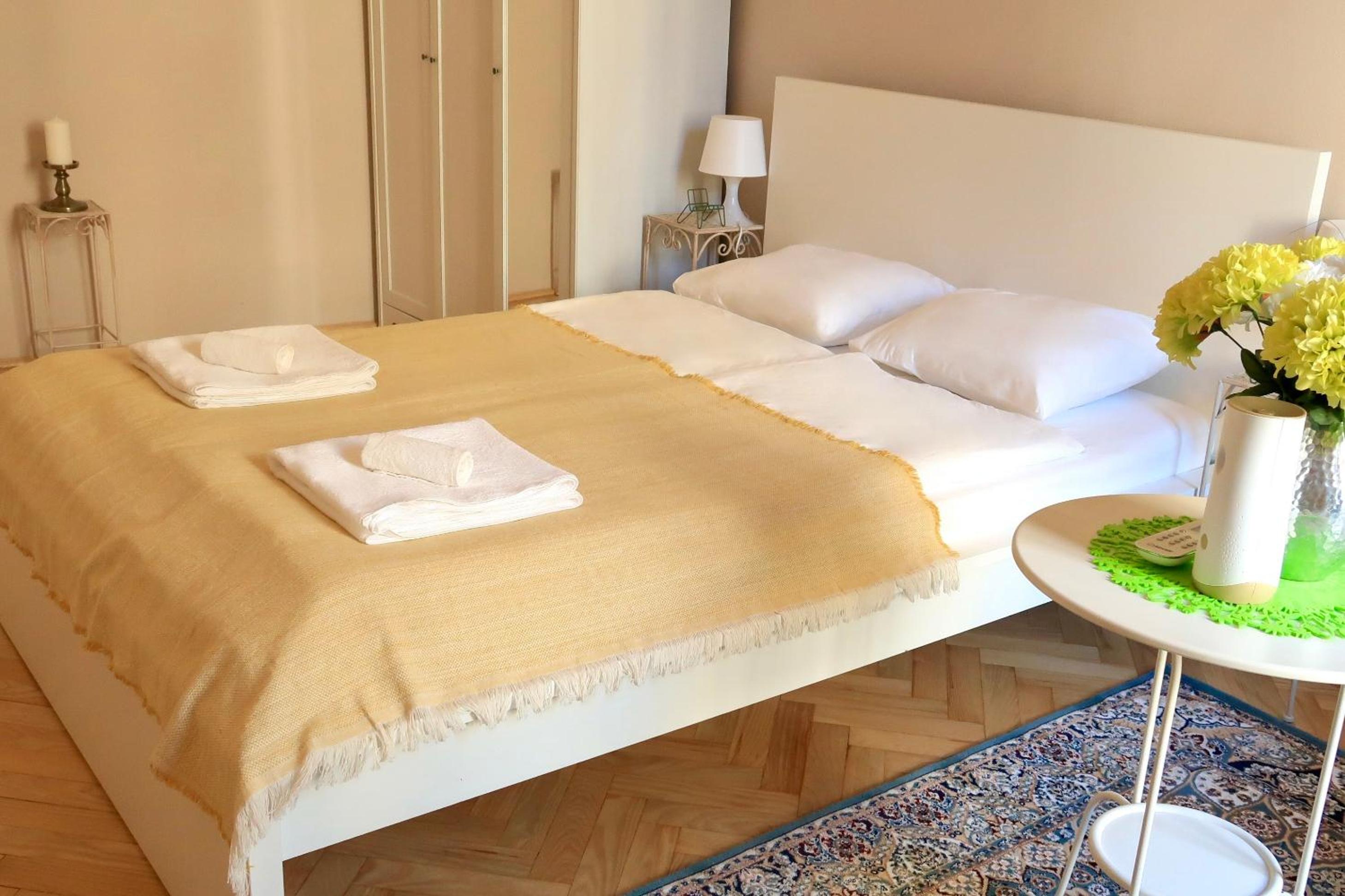 One-Bedroom Apartment - Photo 17