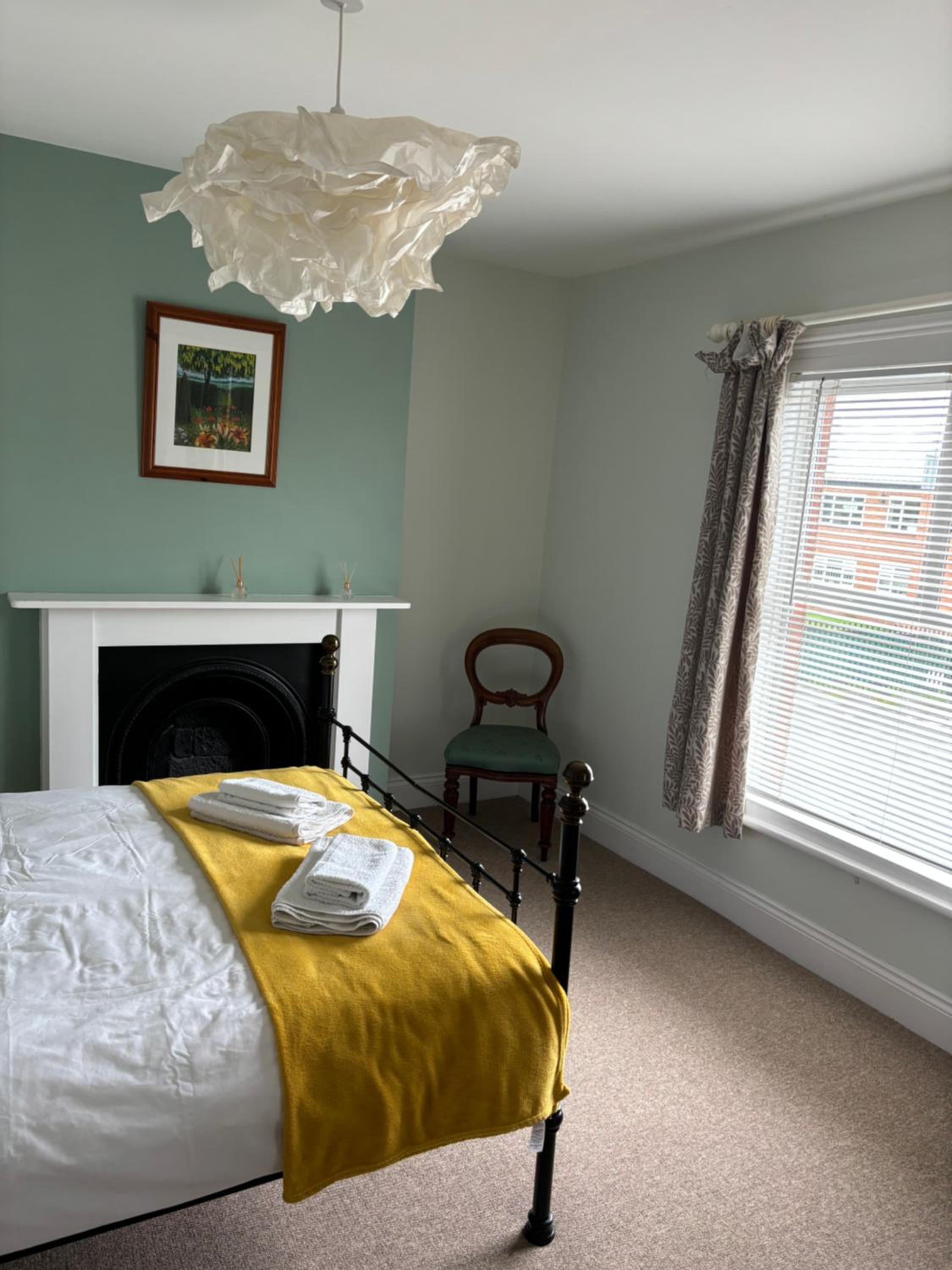 Two-Bedroom House - Photo 14