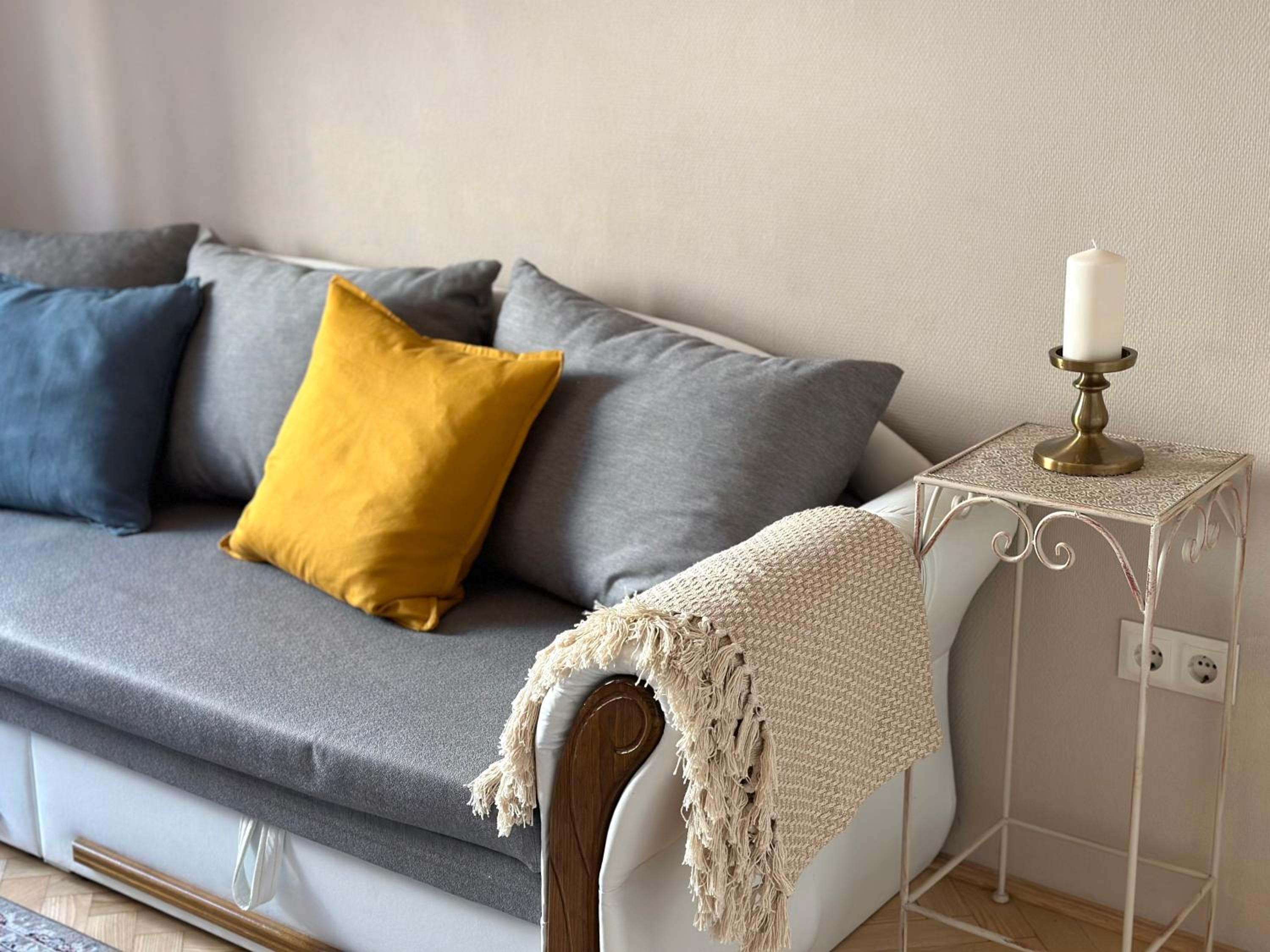 One-Bedroom Apartment - Photo 11