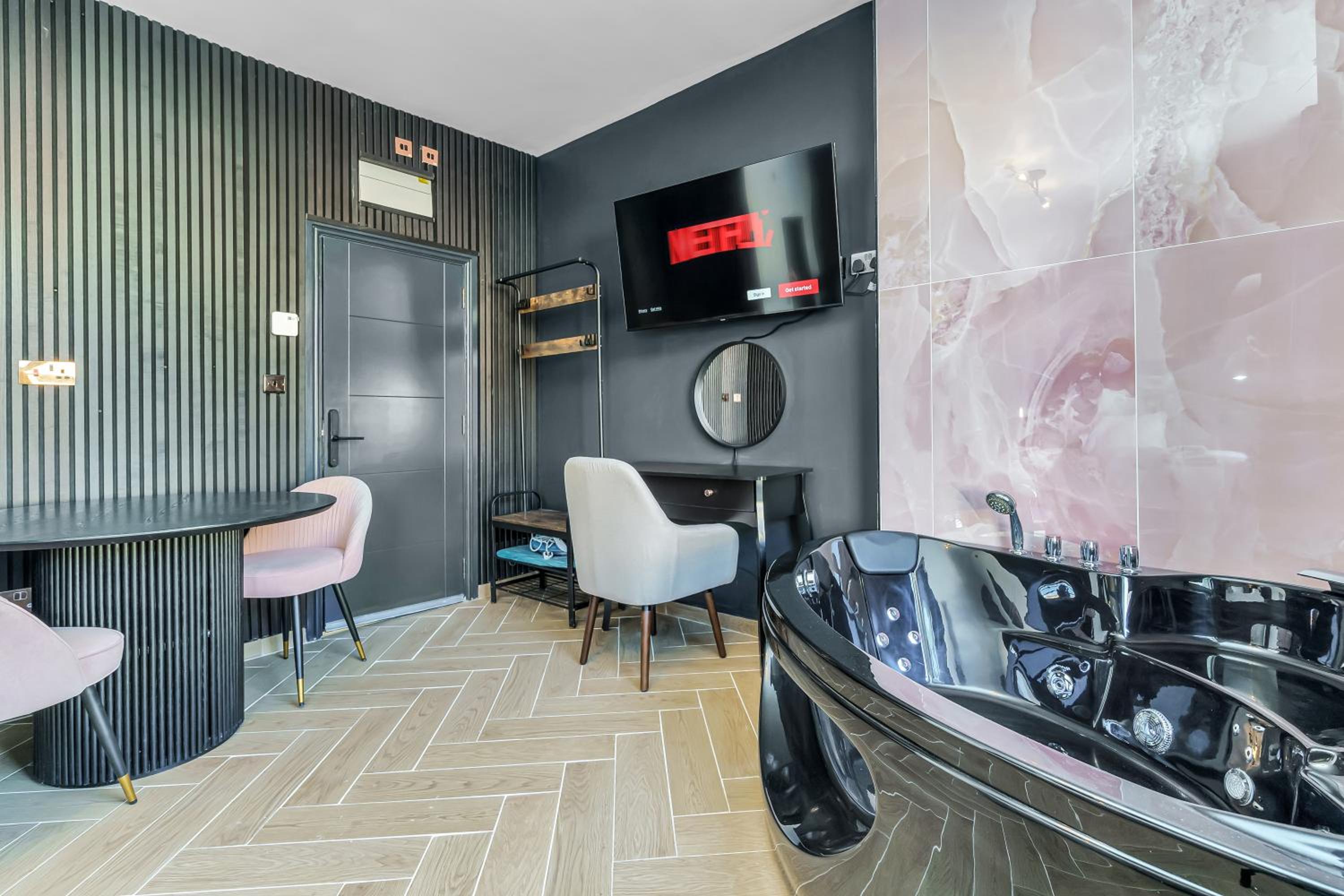 King Room with Spa Bath photo 2