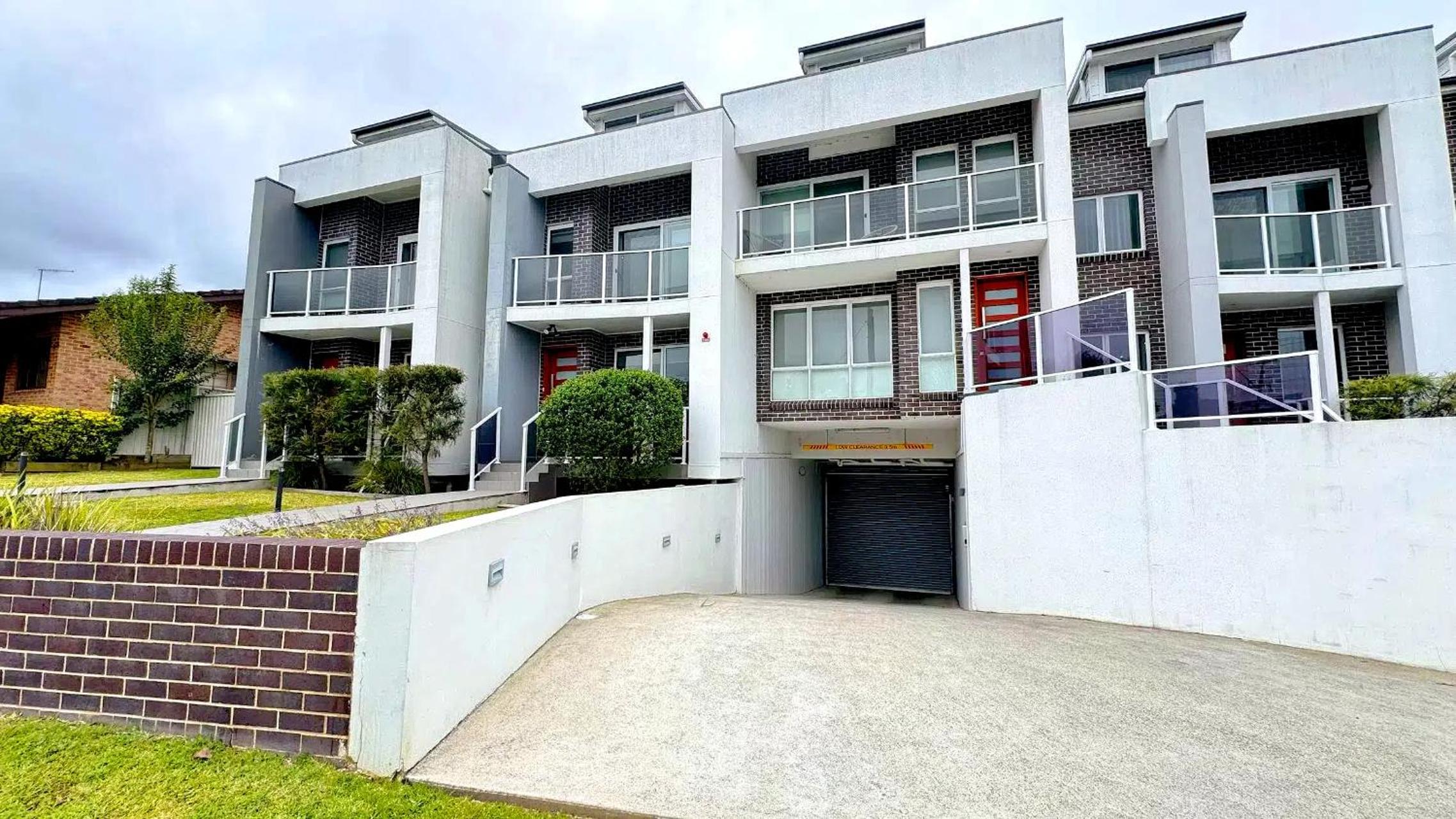Four-Bedroom House photo 2