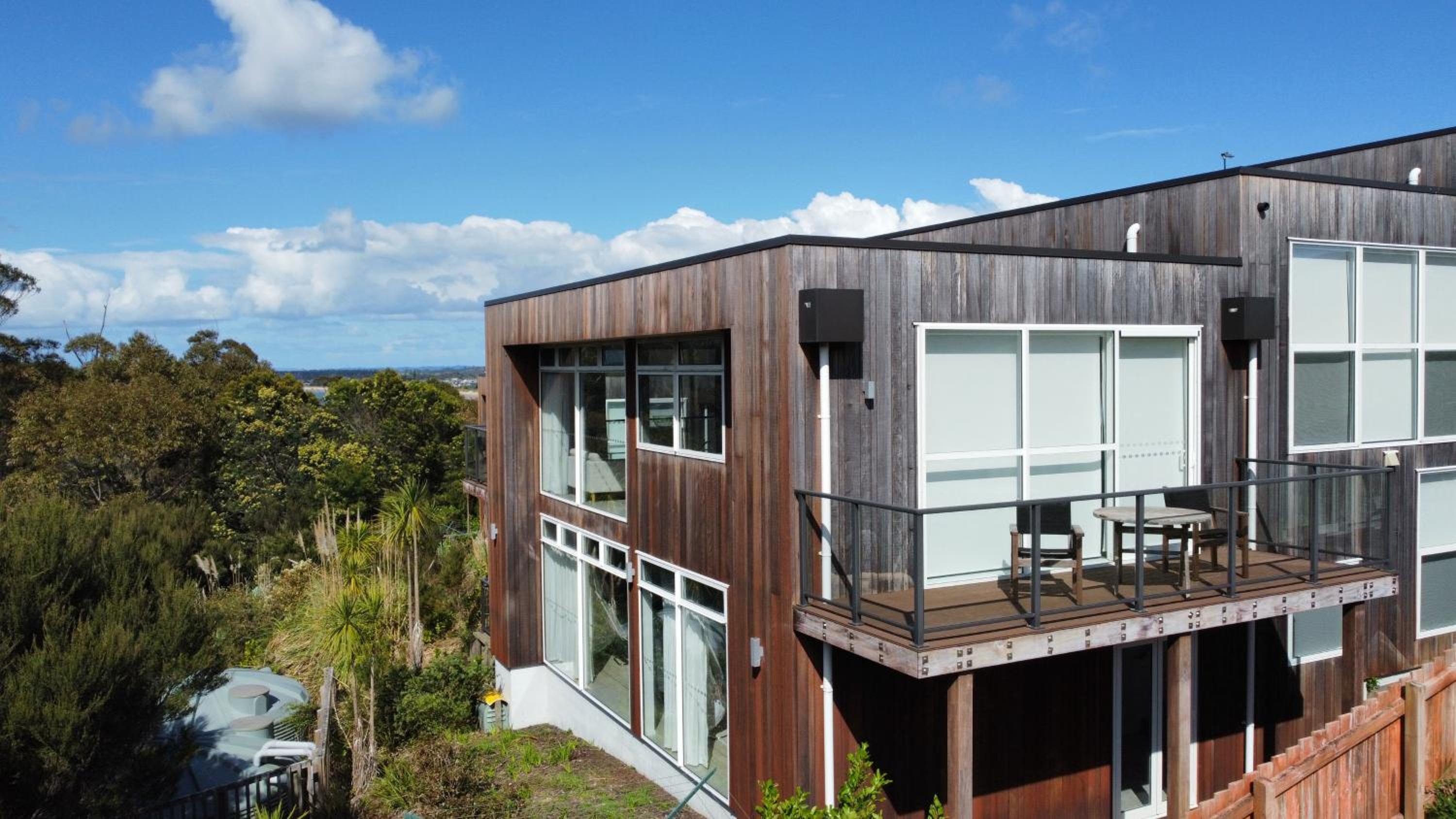 Four-Bedroom House photo 3