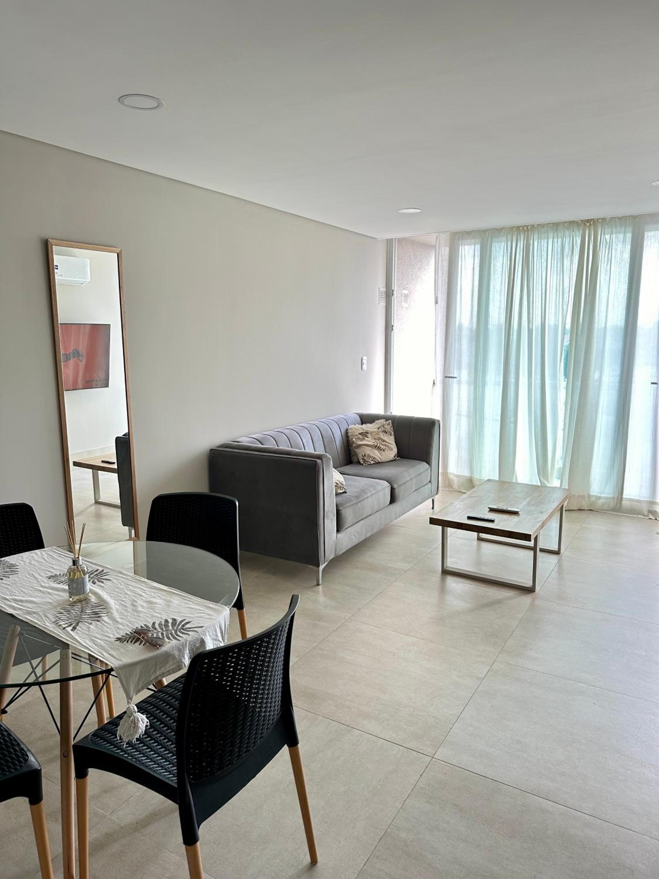 One-Bedroom Apartment photo 3