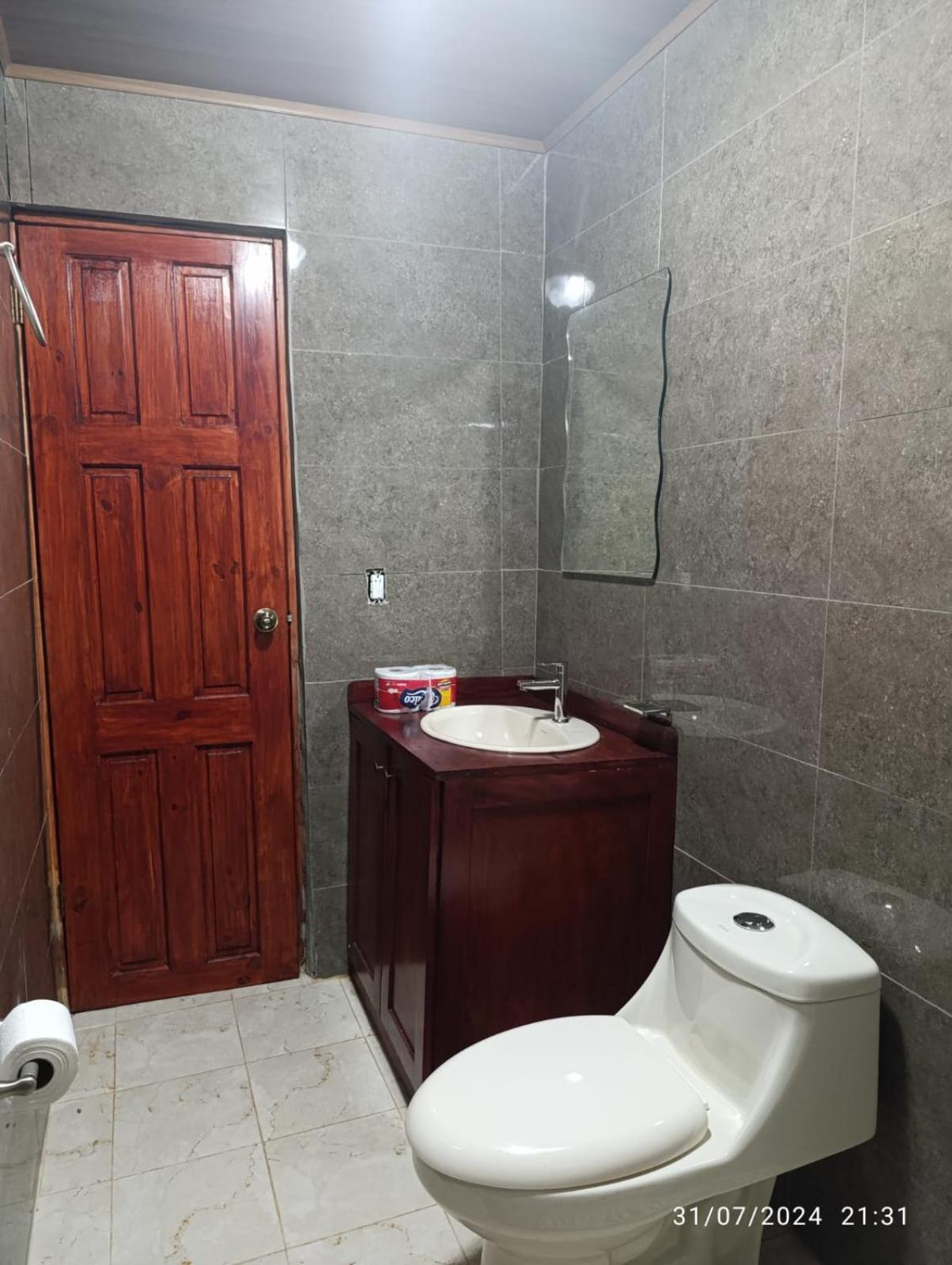 Twin Room with Private Bathroom photo 1
