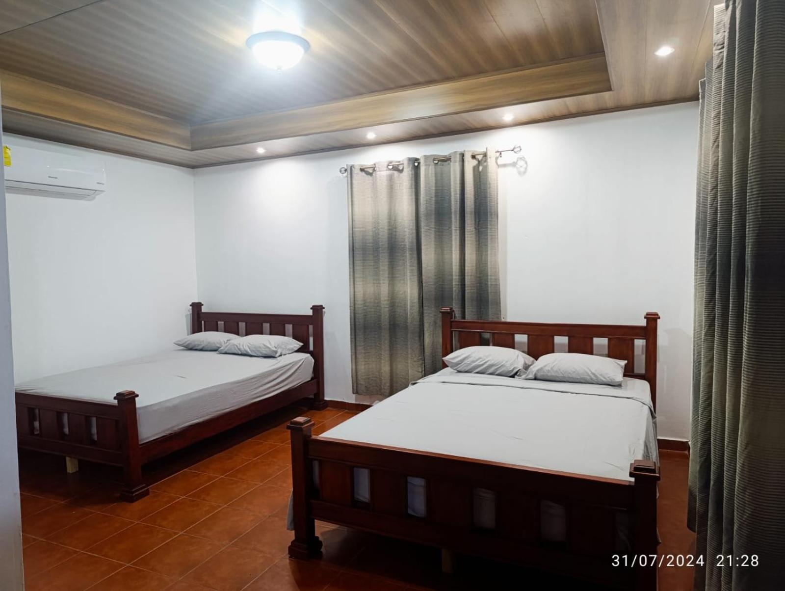 Twin Room with Private Bathroom photo 2