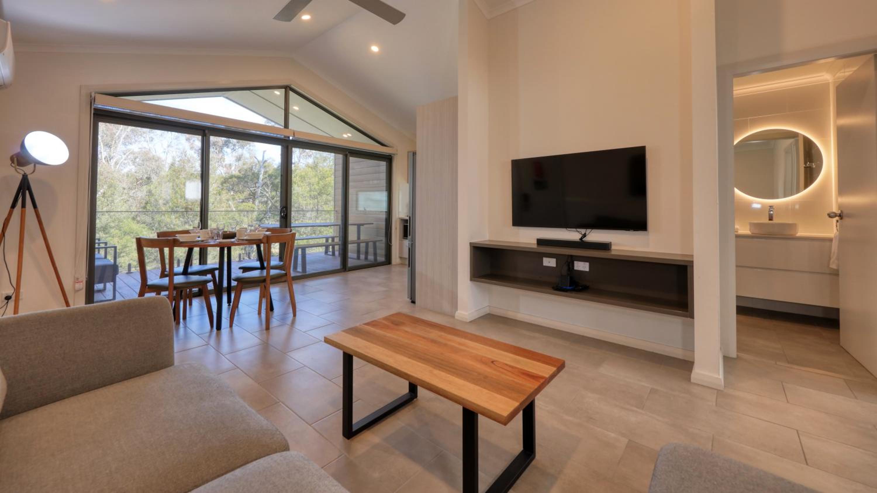 Boronia Villa (2 Bedroom with Tesla Charging Station)