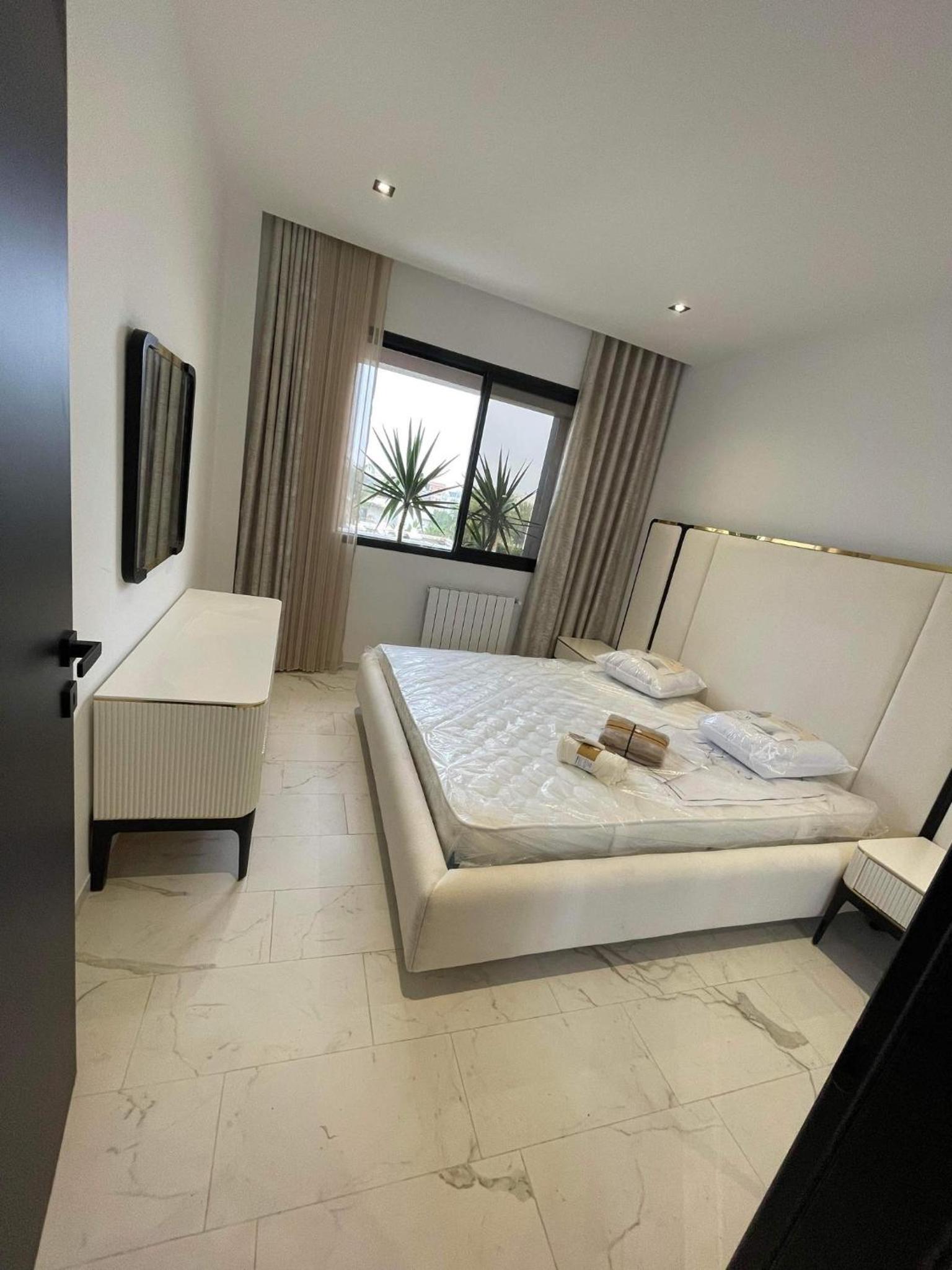 Two-Bedroom Deluxe Apartment With Balcony photo 3