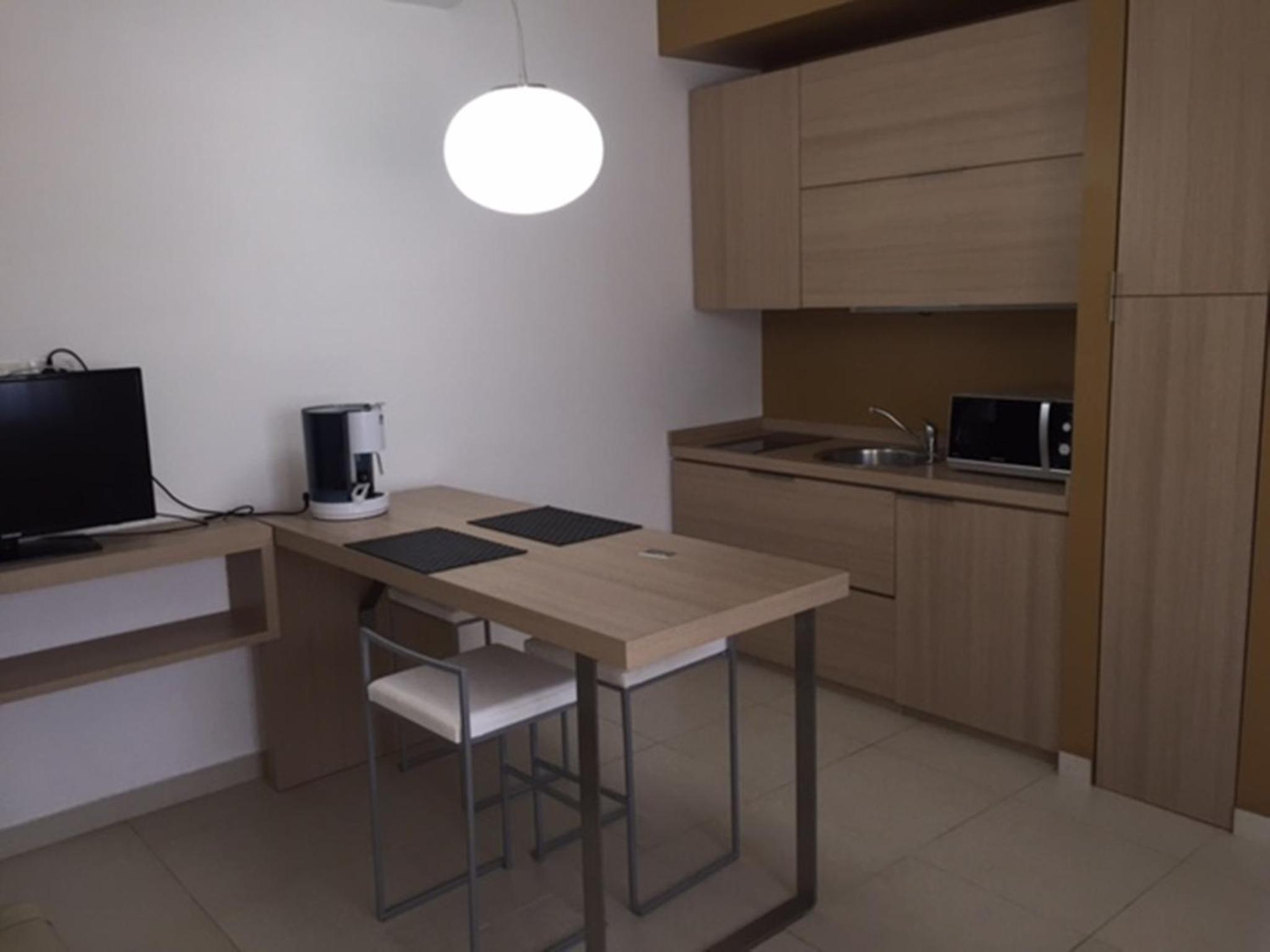 One-Bedroom Apartment photo 2