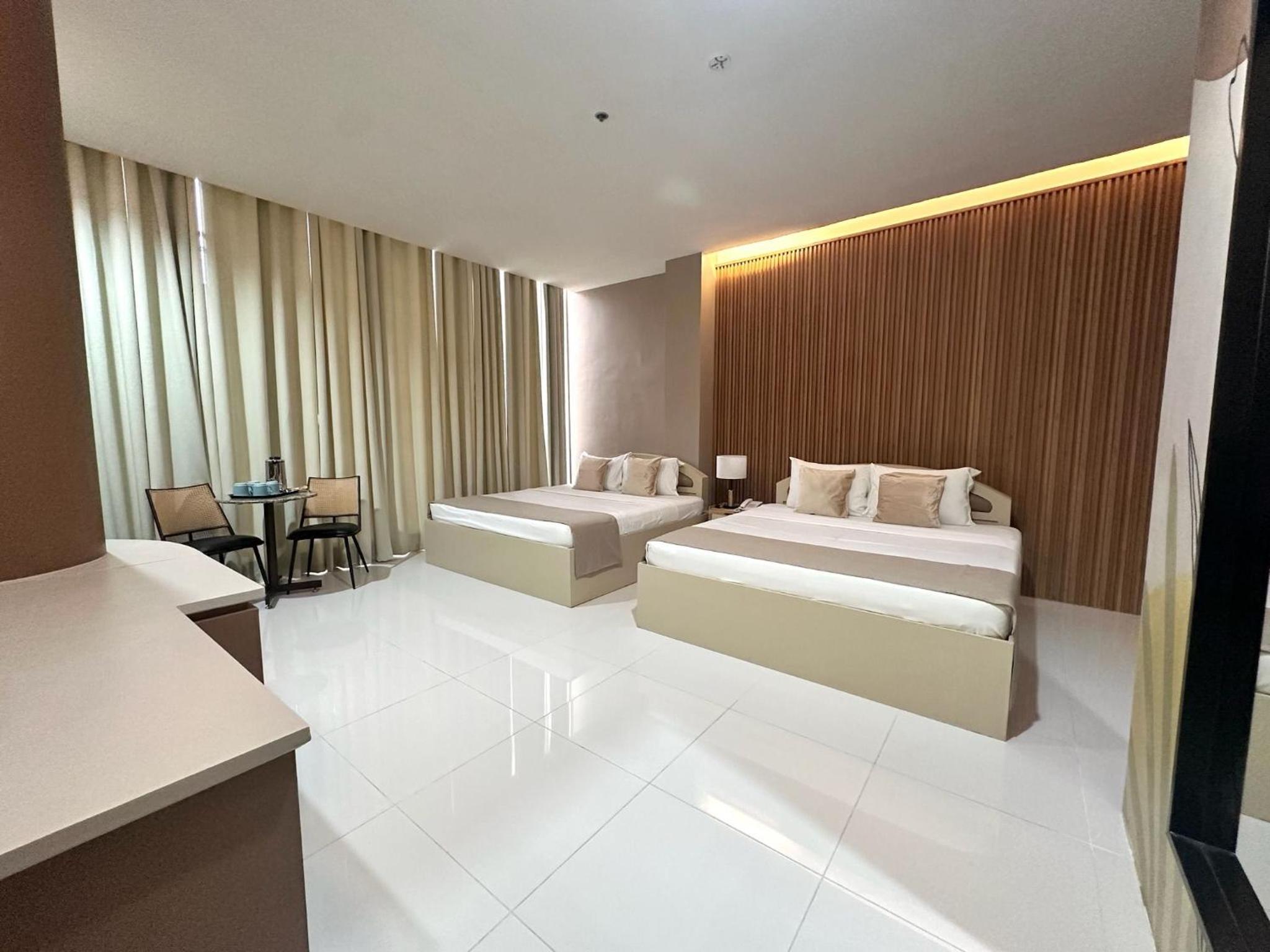 Deluxe Family Room photo 2