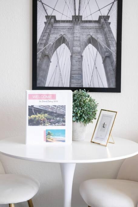 Waikiki 30FL Luxury Studio with Majestic Ocean Fireworks: One-Bedroom Apartment photo