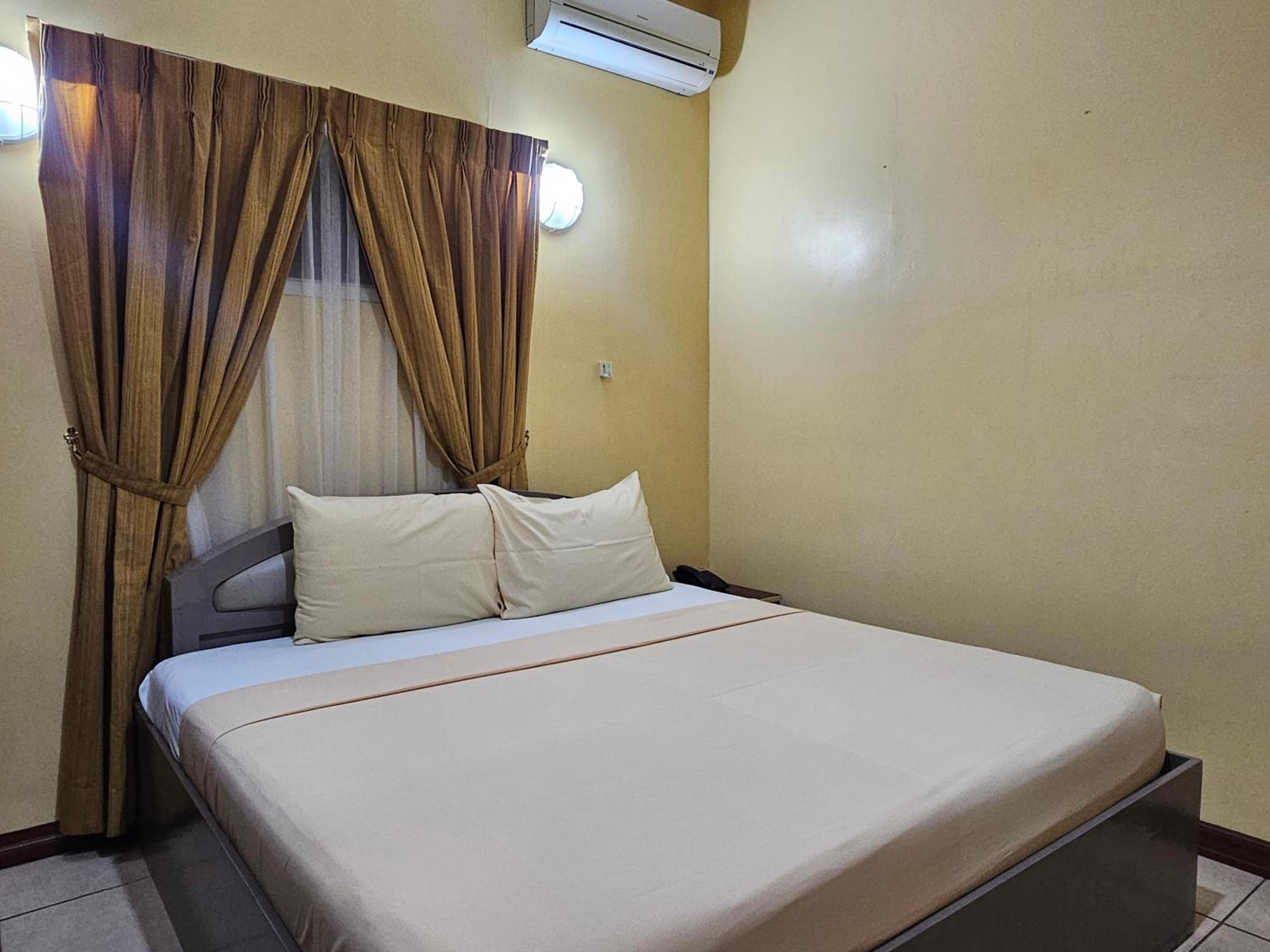 Standard Double or Twin Room photo 3