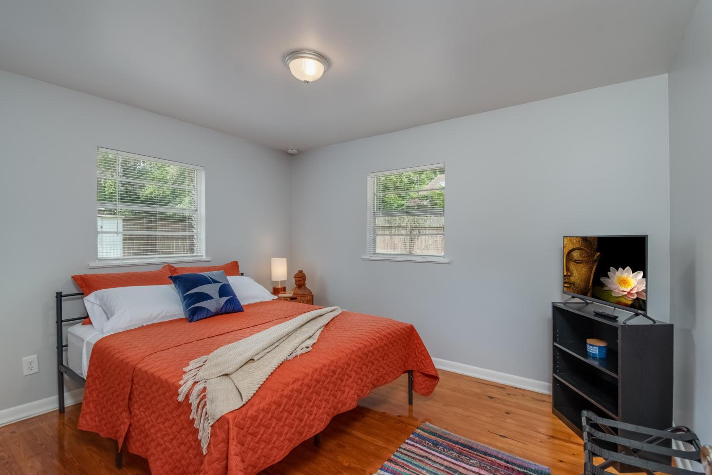 Two-Bedroom House photo 3