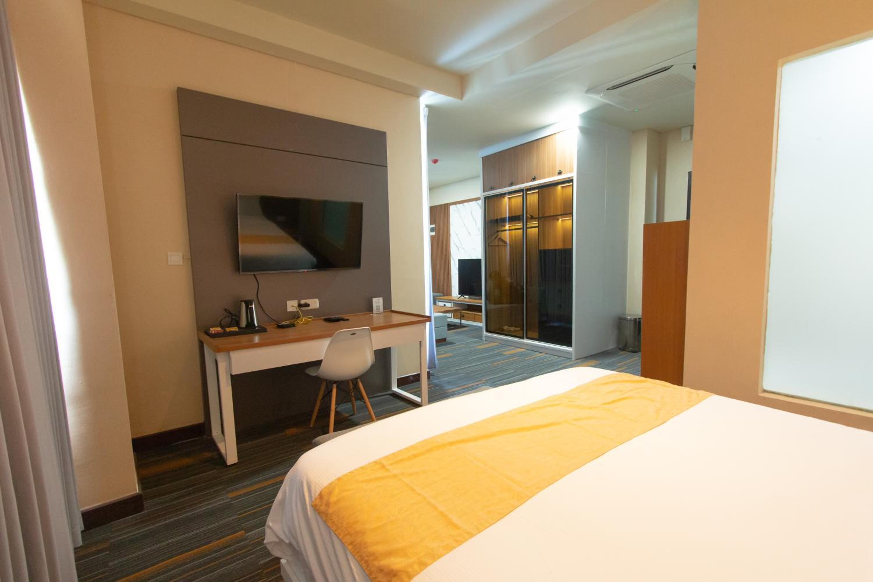 Junior Suite - Photo 16