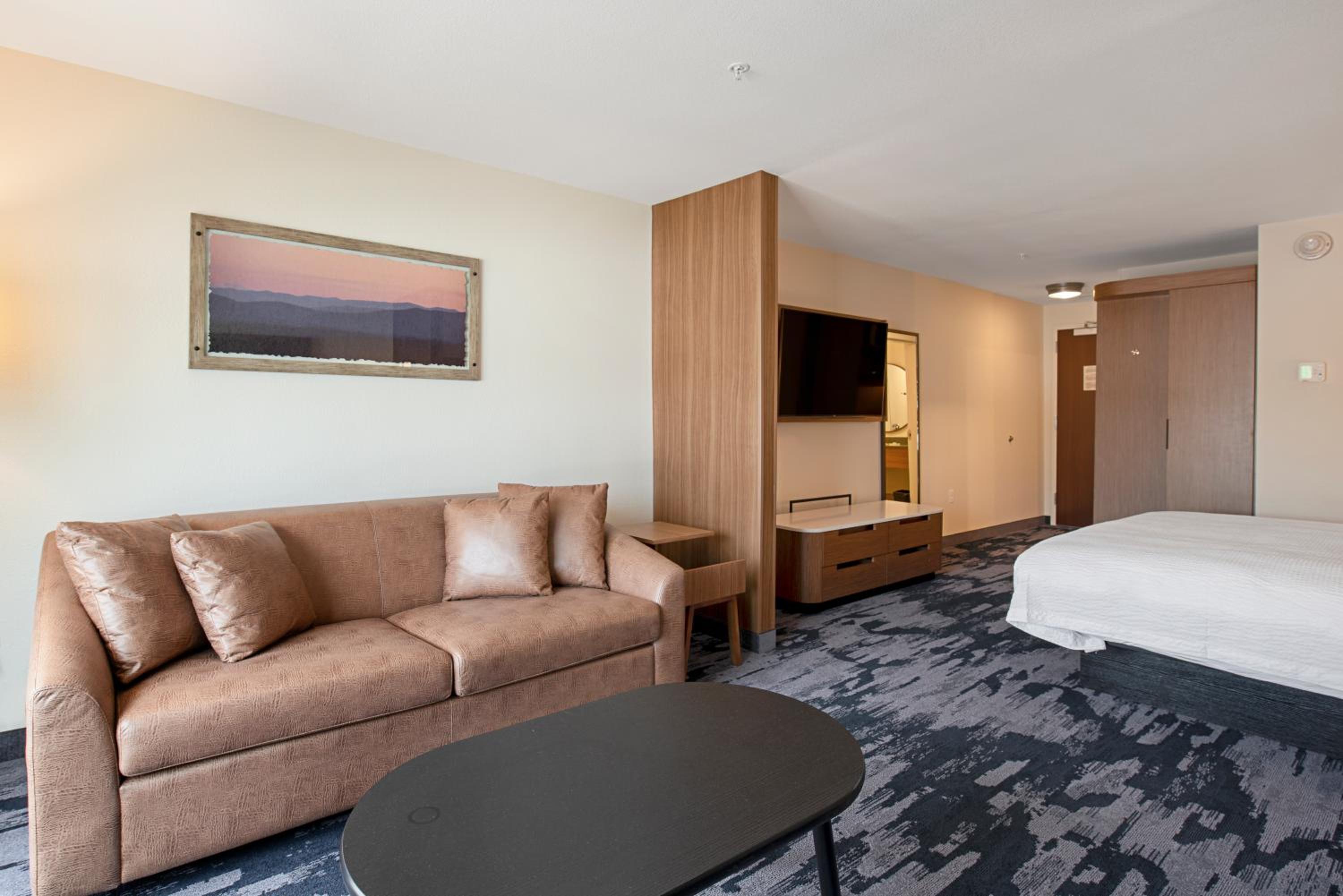 King Suite with Sofa Bed and Skyline View