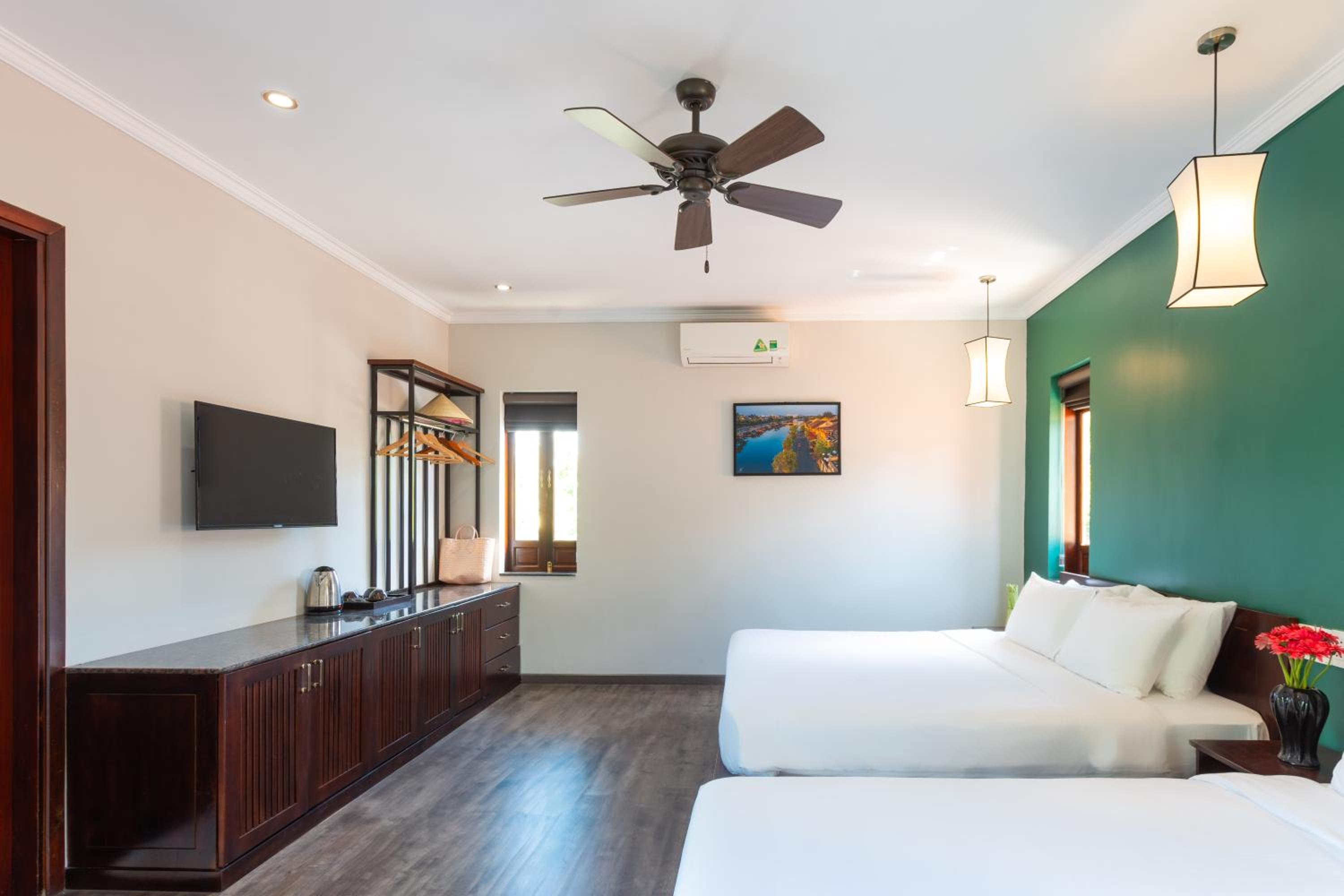 Triple Room with Private Bathroom photo 1