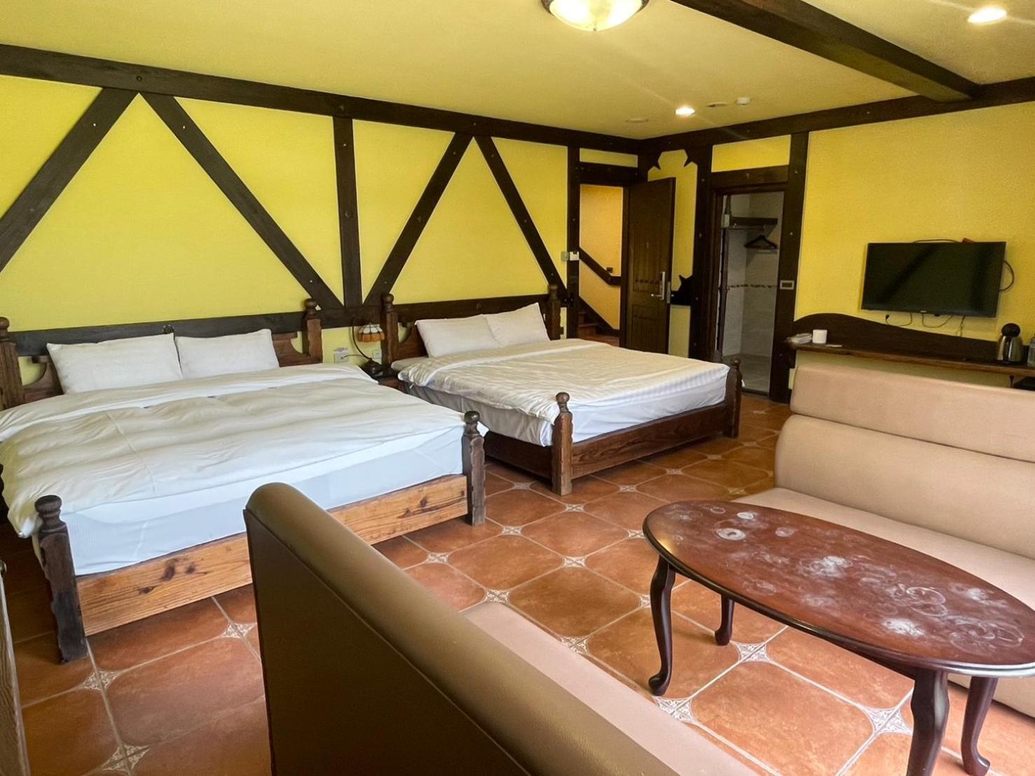 Quadruple Room with Bathroom photo 3