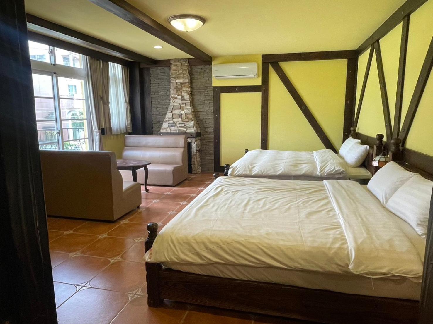 Quadruple Room with Bathroom photo 2