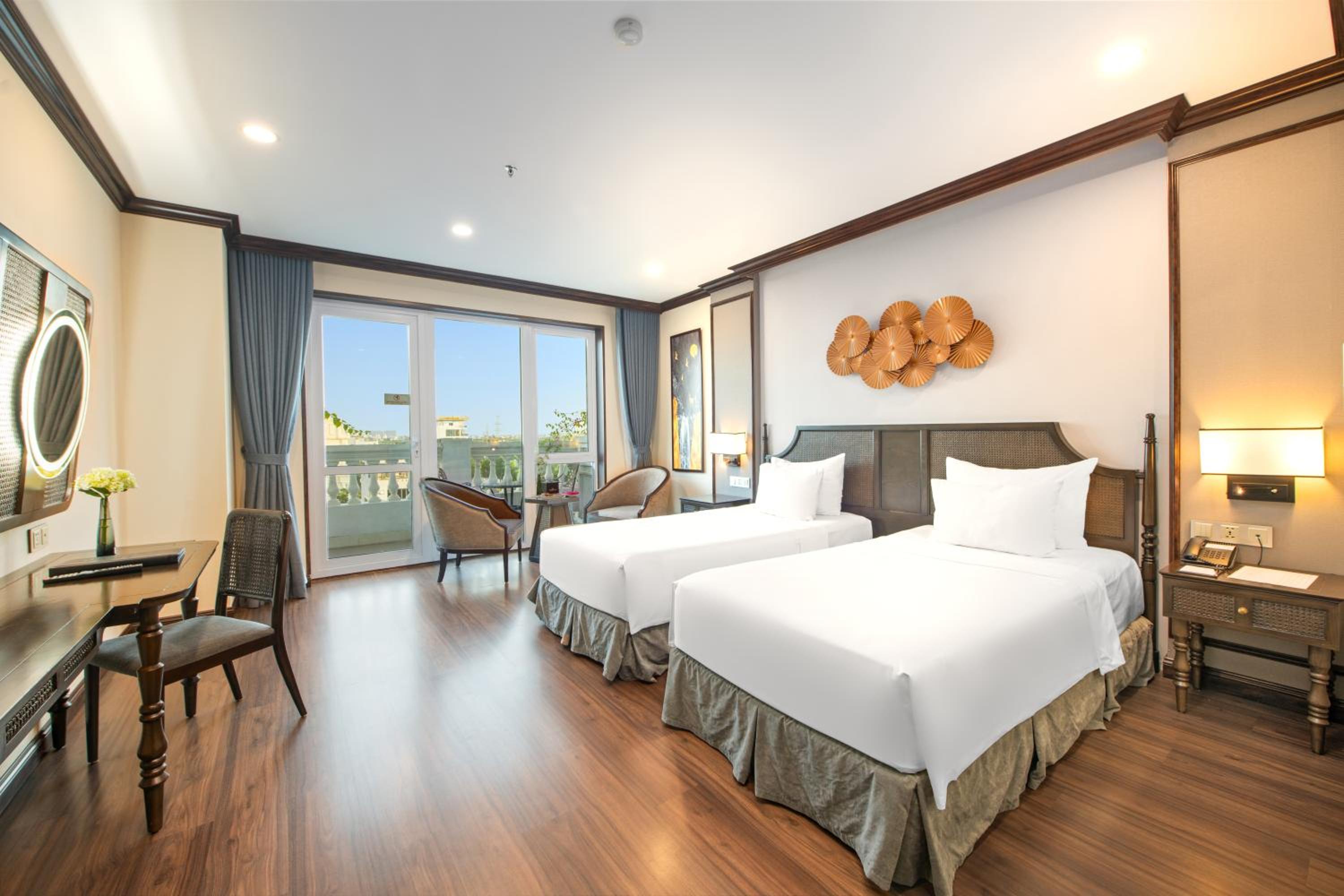Grand Deluxe Twin Room (Indochine Wing)