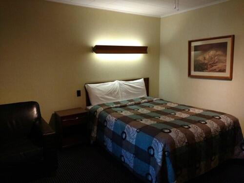 Standard Queen Room - Photo 1