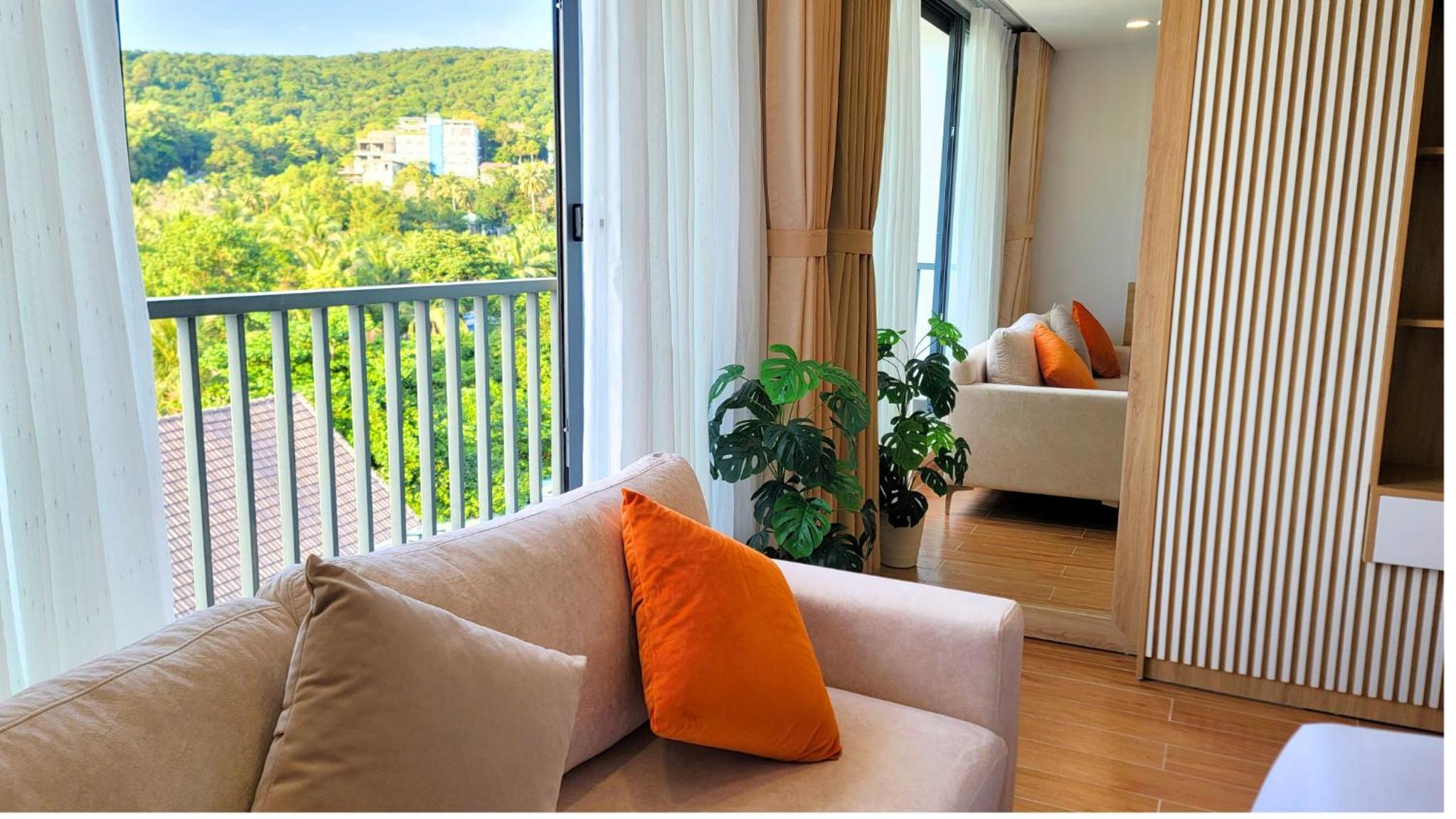 Family Room with Balcony - Photo 7