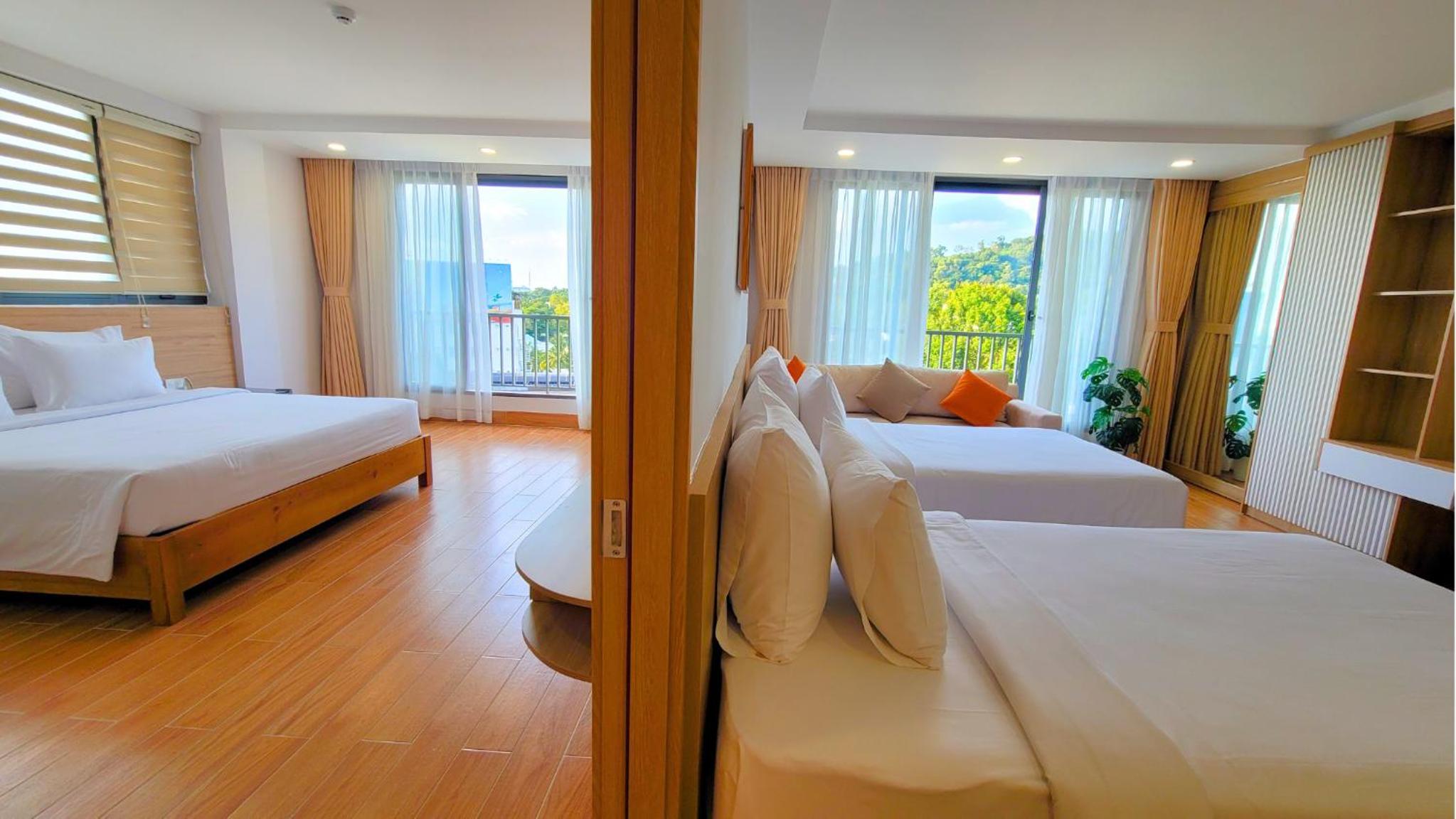 Family Room with Balcony - Photo 1