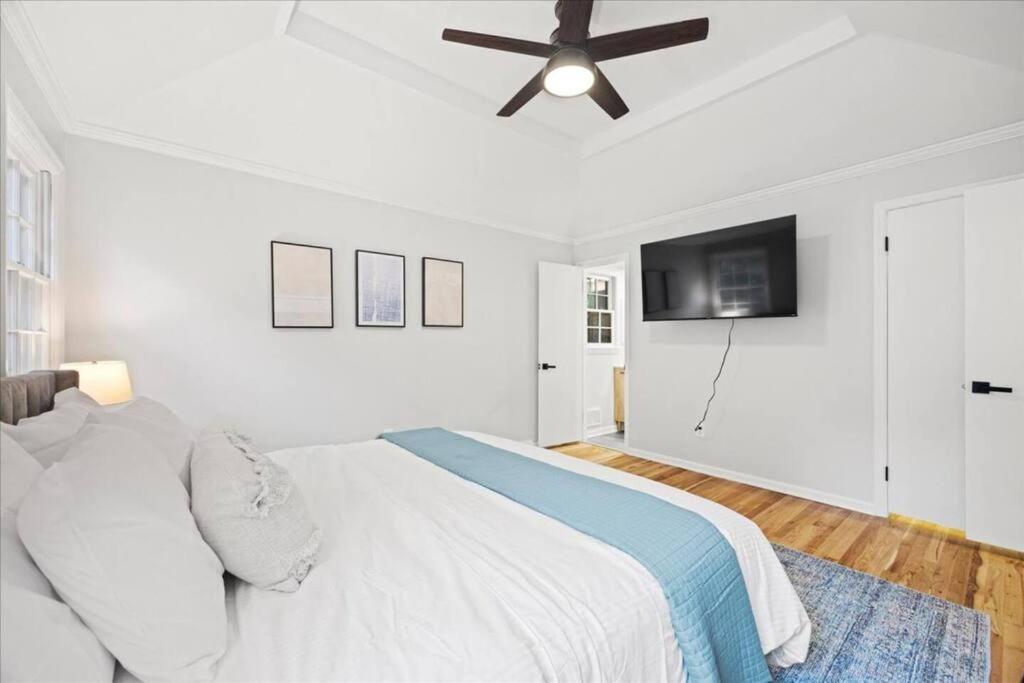 Four-Bedroom House photo 2