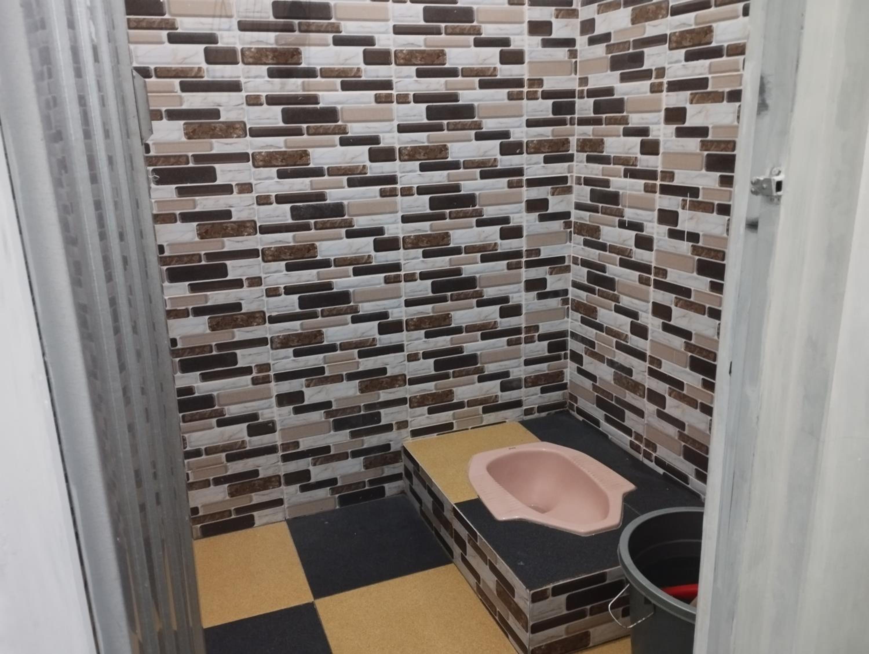 Single Room With Private Bathroom photo 2